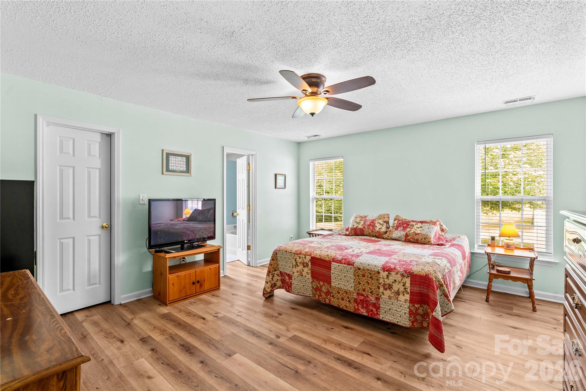 1174 Mocksville Highway — Statesville