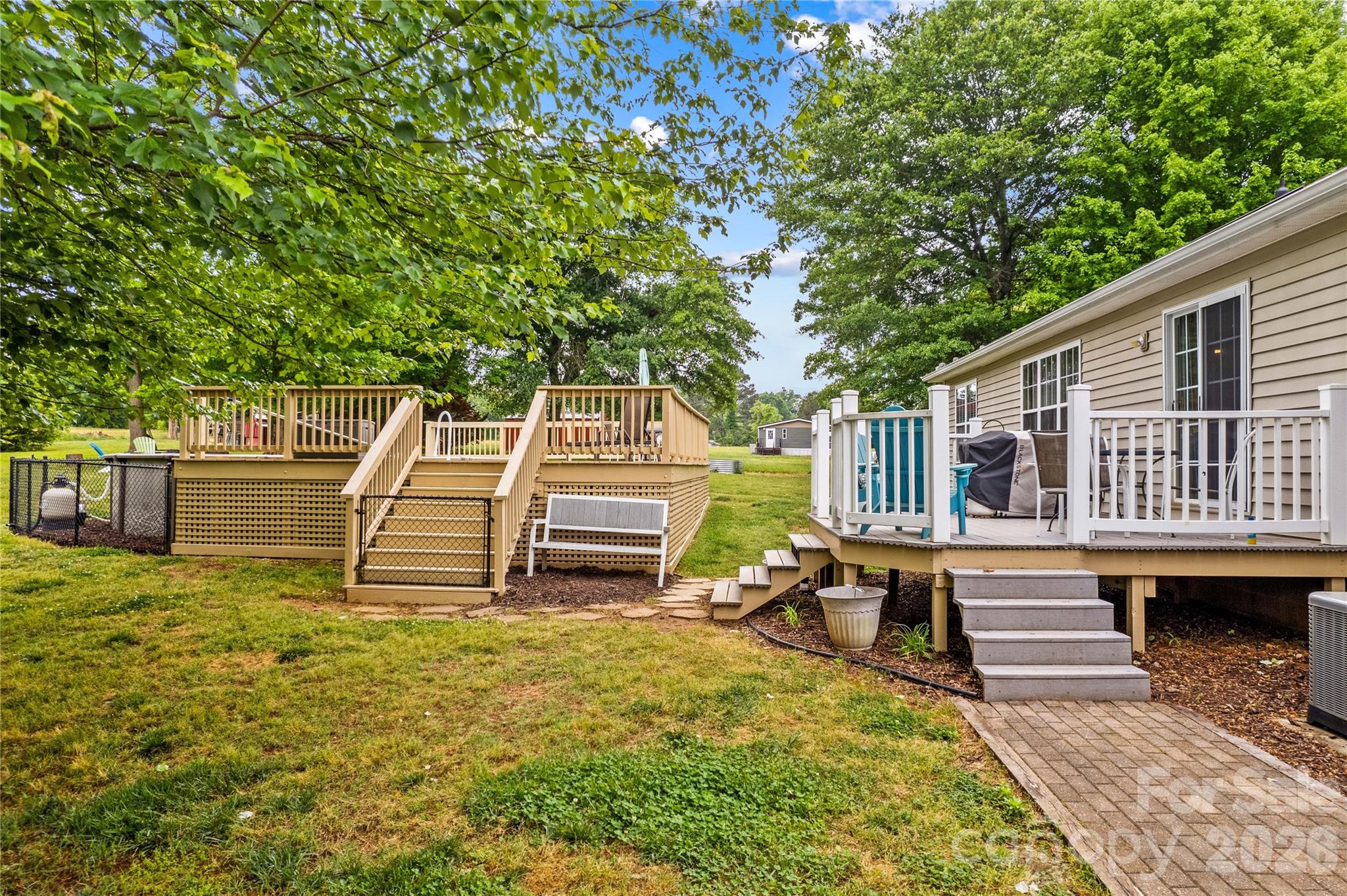 1174 Mocksville Highway — Statesville