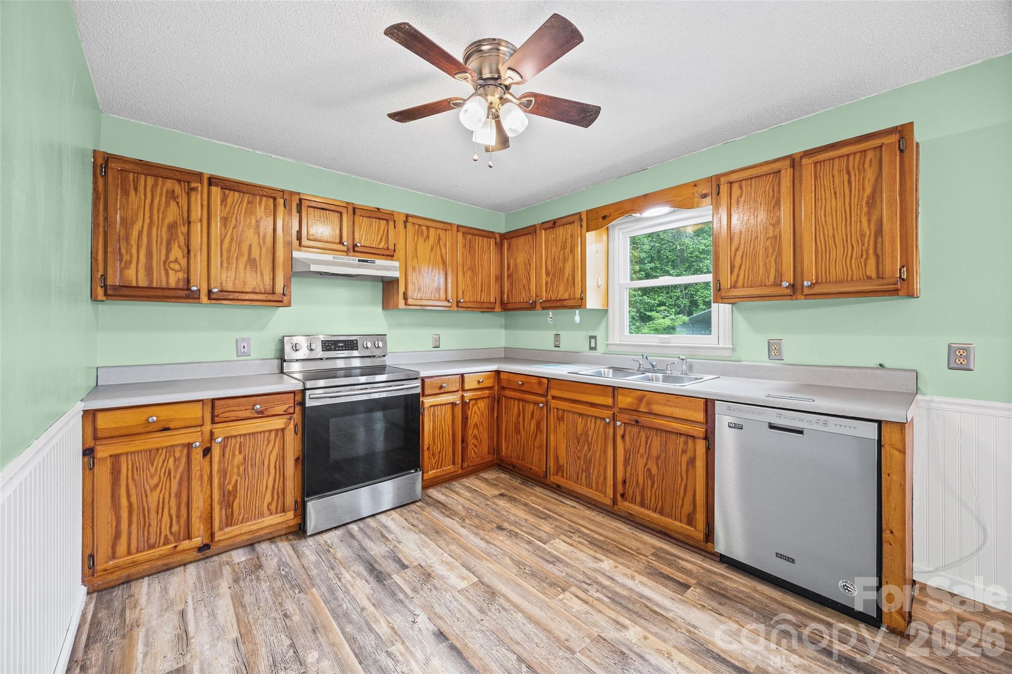 161 Shadow Lakes Drive — Clover