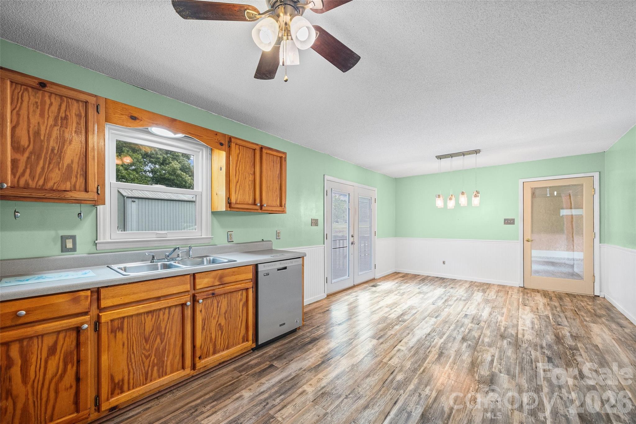 161 Shadow Lakes Drive — Clover