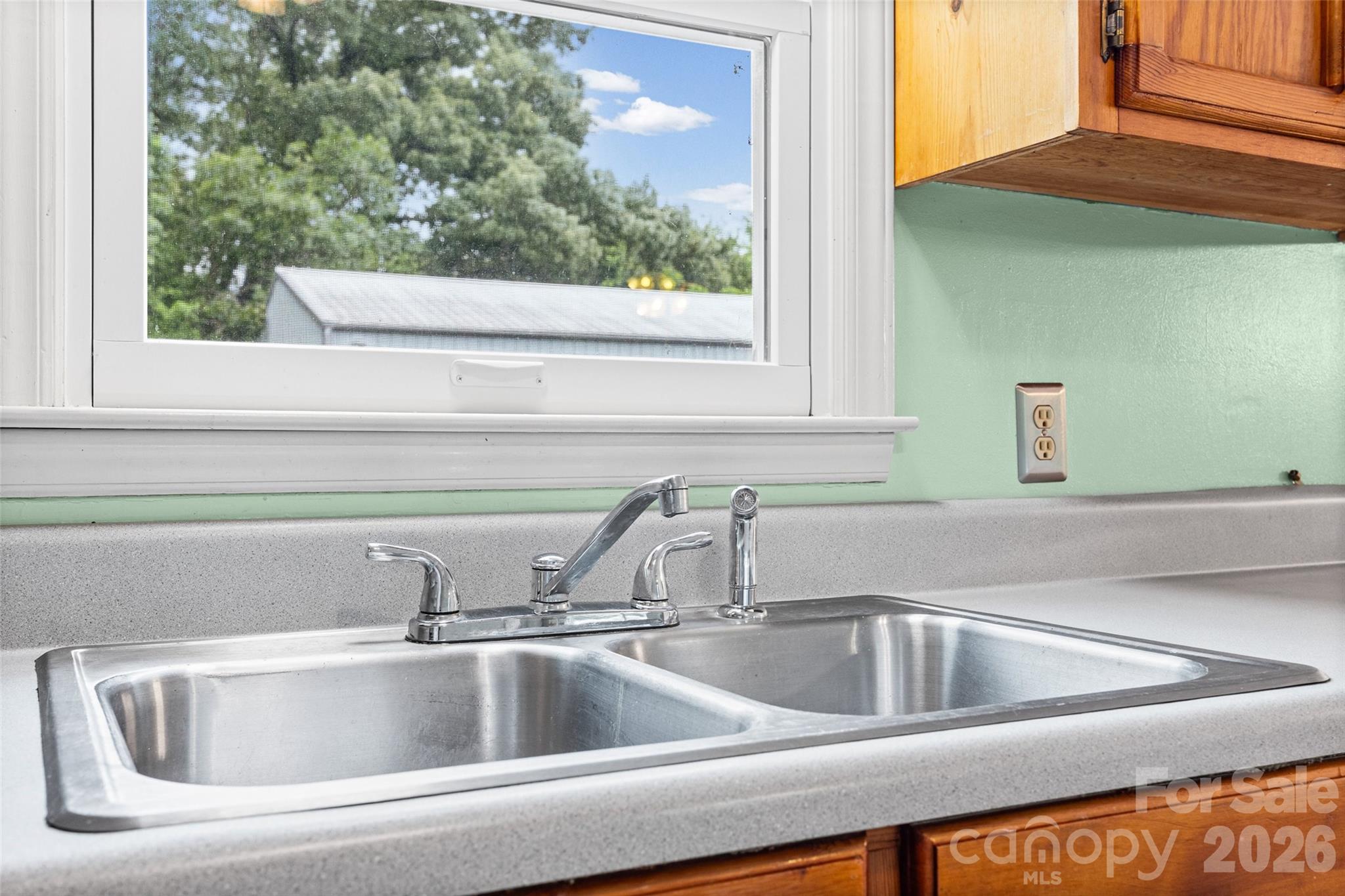 161 Shadow Lakes Drive — Clover