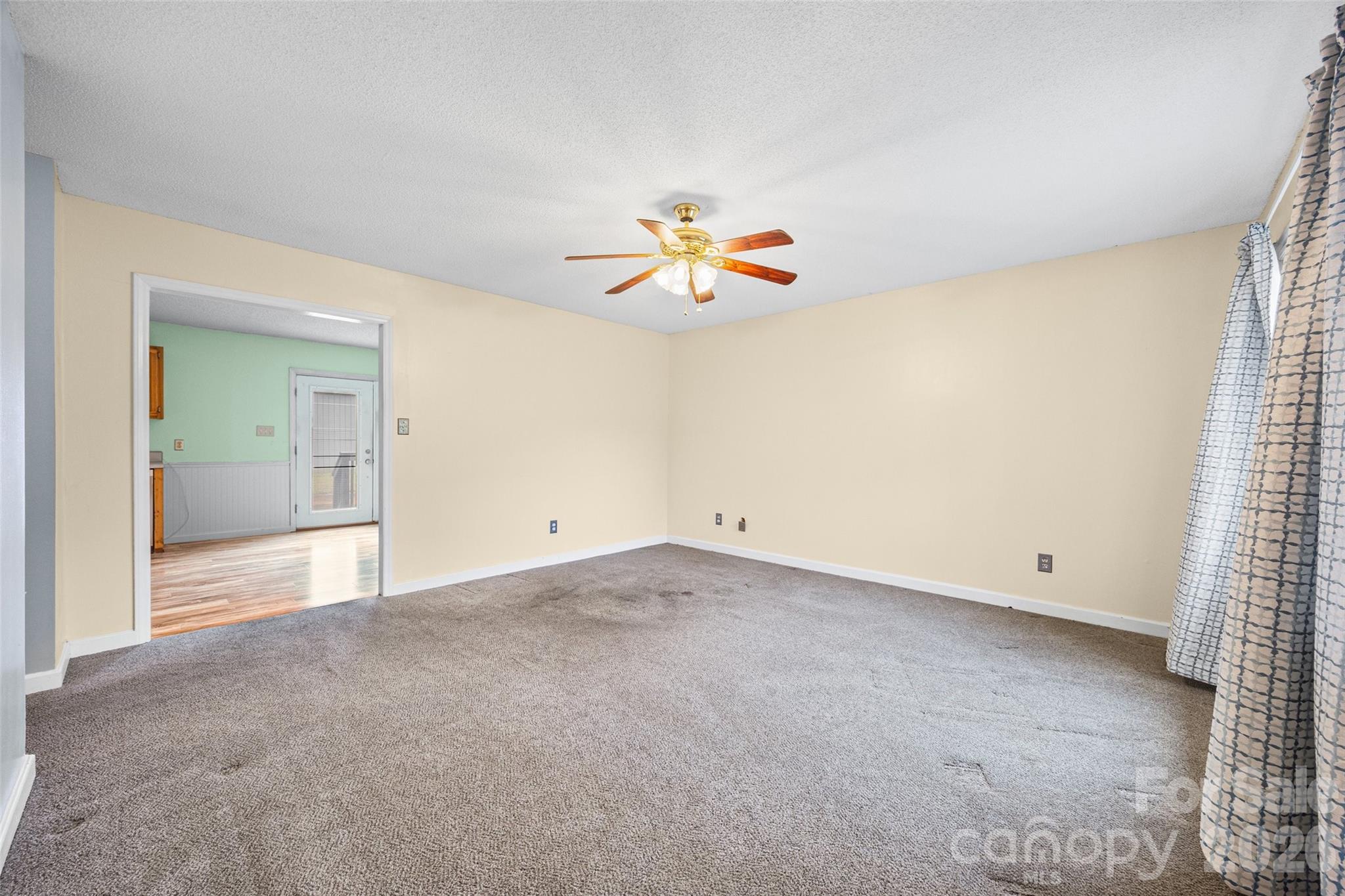 161 Shadow Lakes Drive — Clover