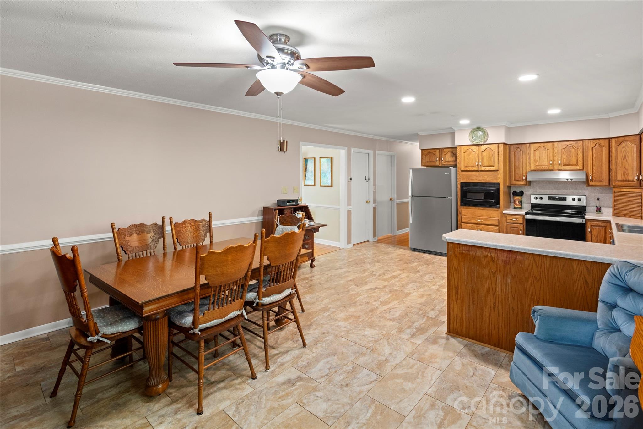 83 Honeysuckle Lane — Burnsville