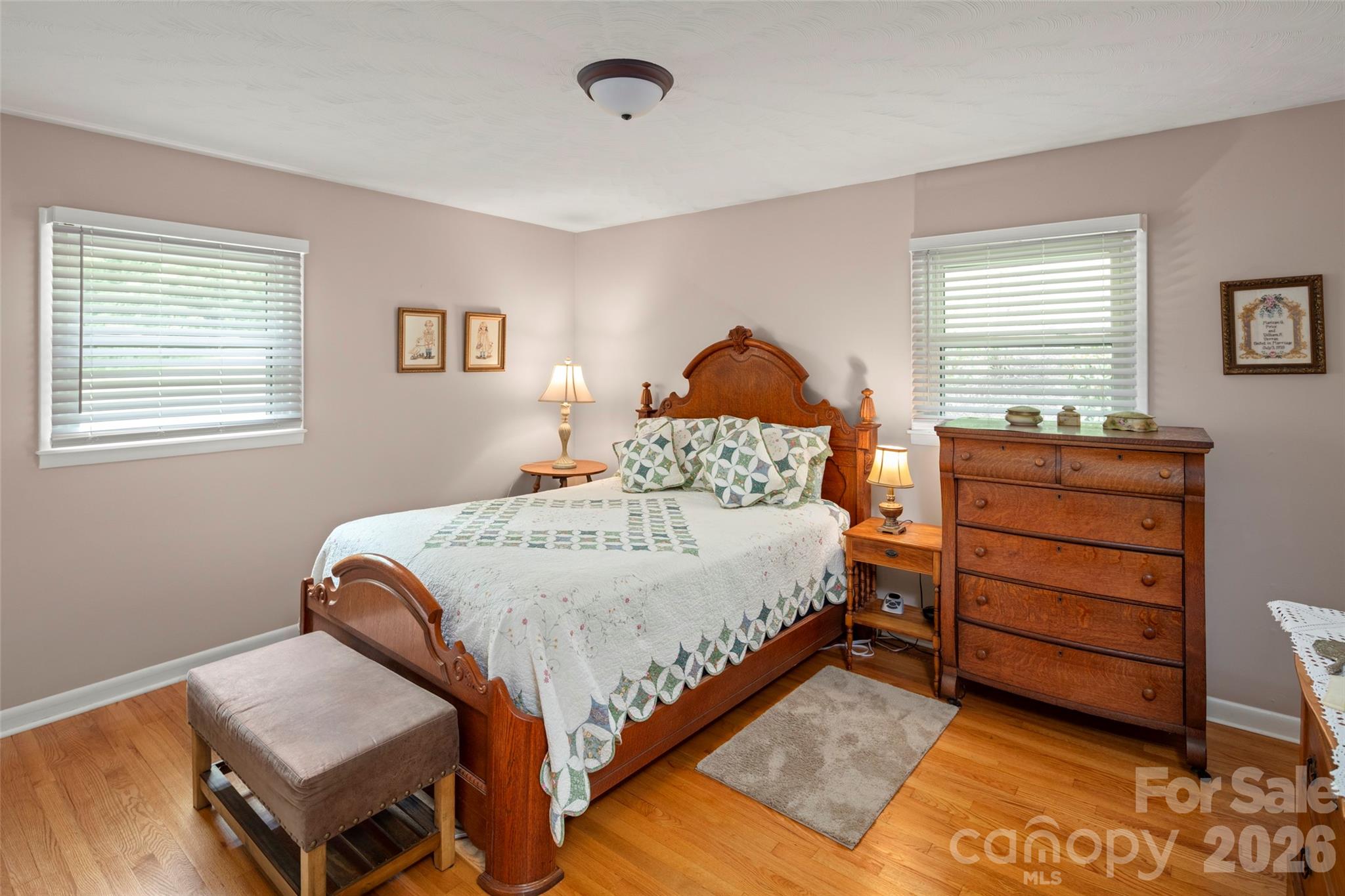 83 Honeysuckle Lane — Burnsville