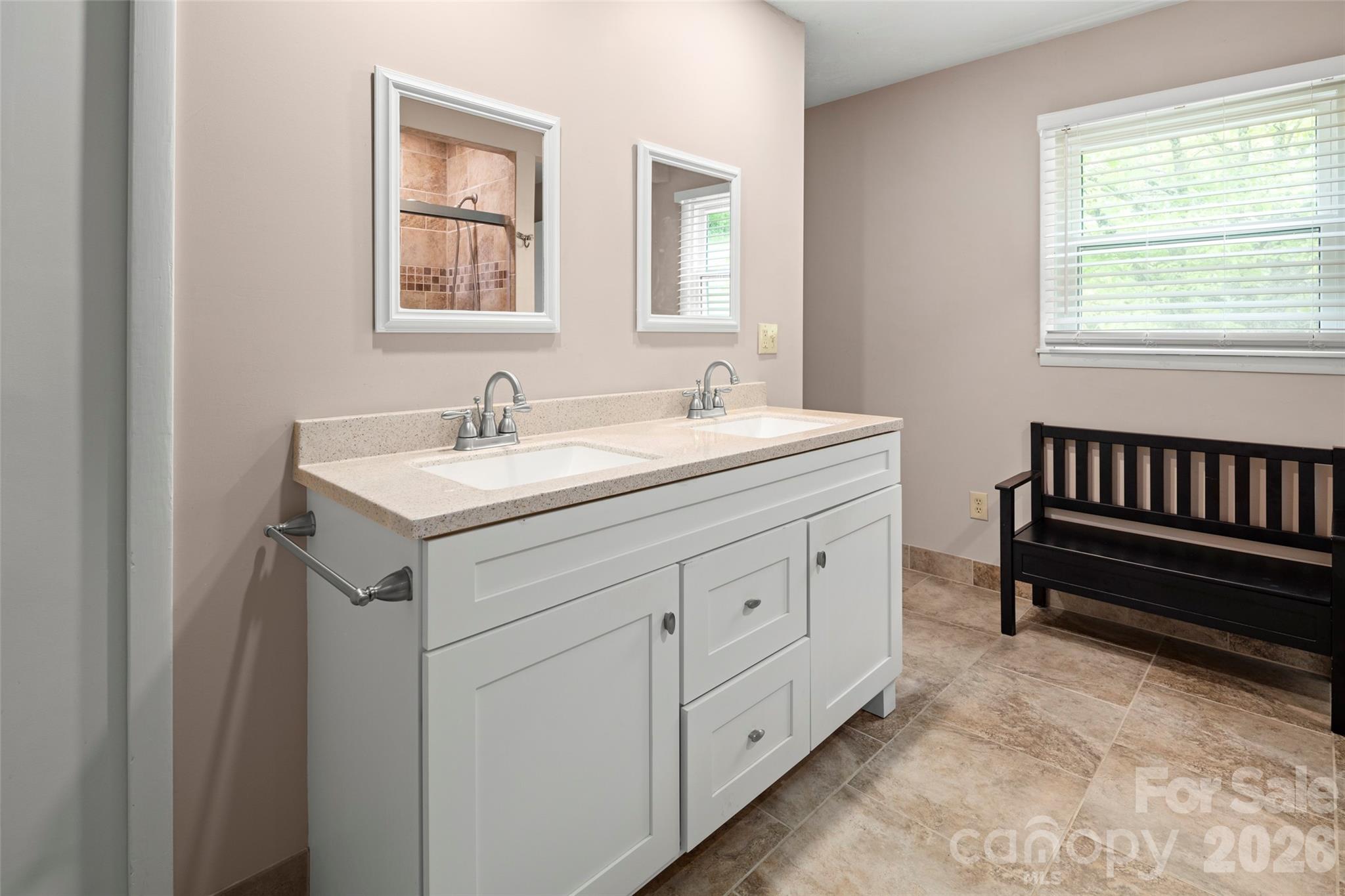 83 Honeysuckle Lane — Burnsville