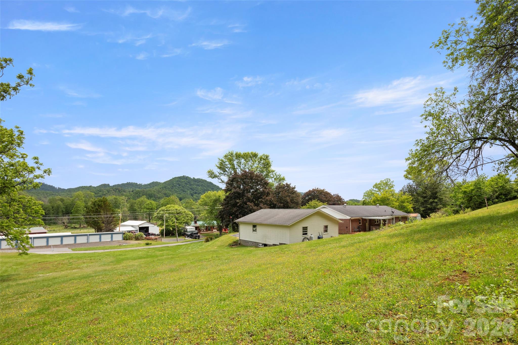 83 Honeysuckle Lane — Burnsville