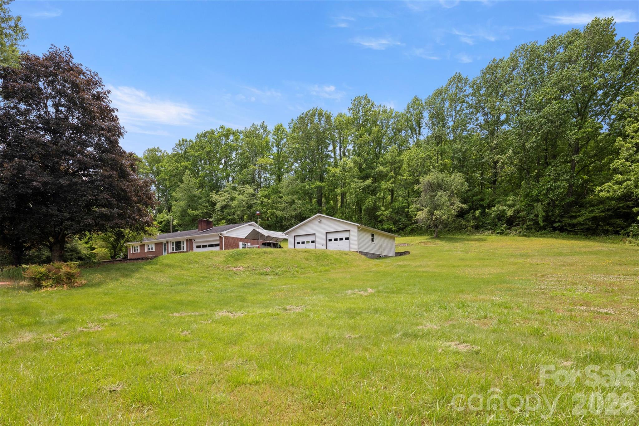 83 Honeysuckle Lane — Burnsville