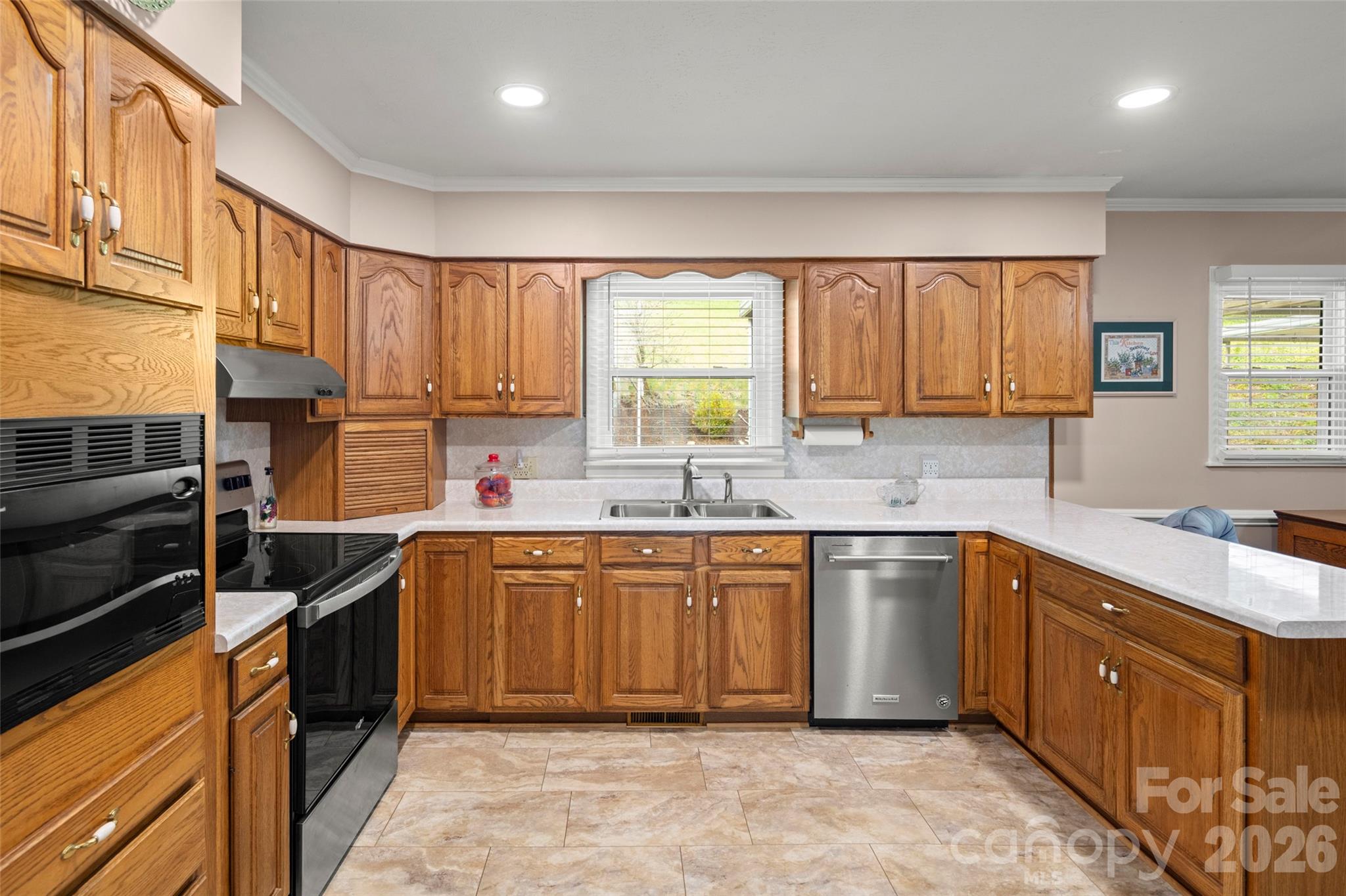 83 Honeysuckle Lane — Burnsville