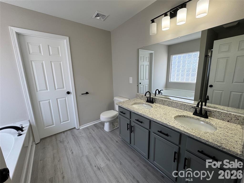 9019 Newfield Street — Charlotte