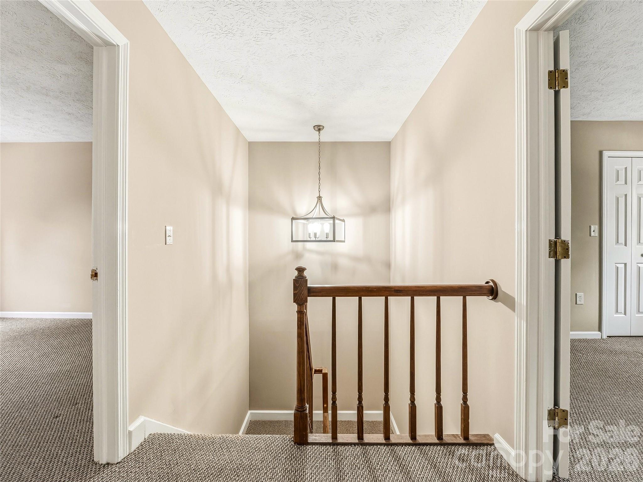 1409 Kensington Road #B6 — Hendersonville