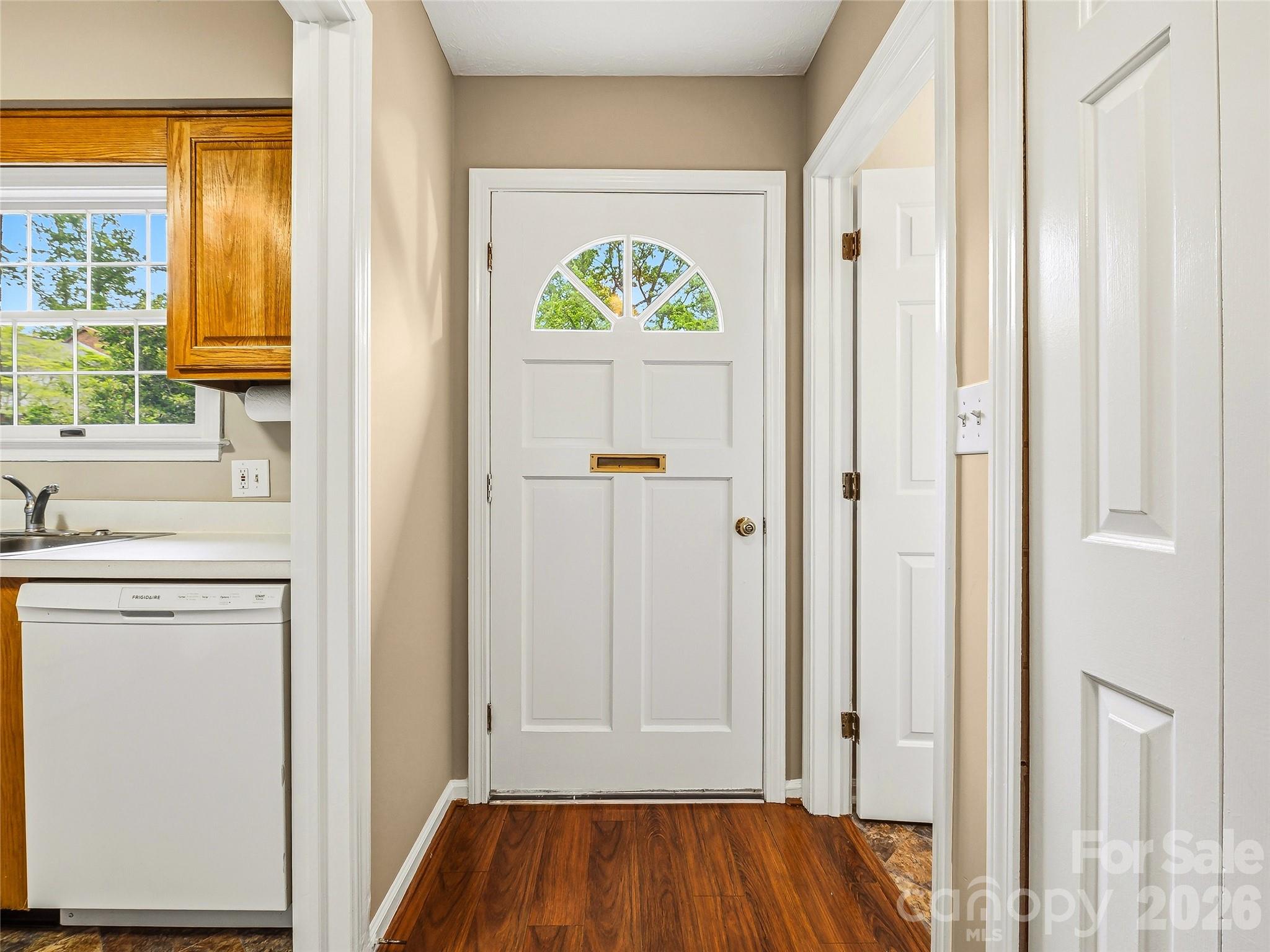 1409 Kensington Road #B6 — Hendersonville