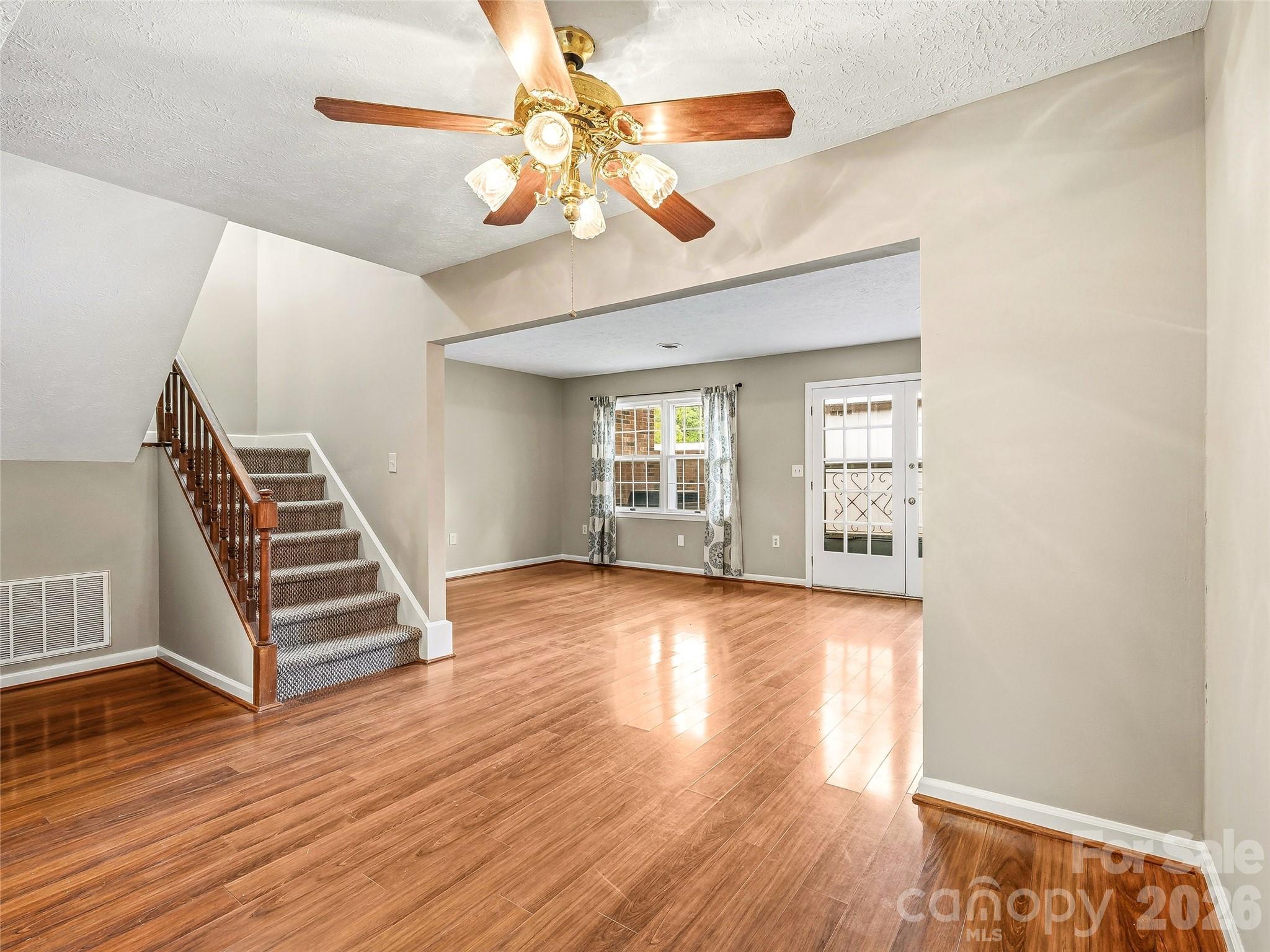 1409 Kensington Road #B6 — Hendersonville