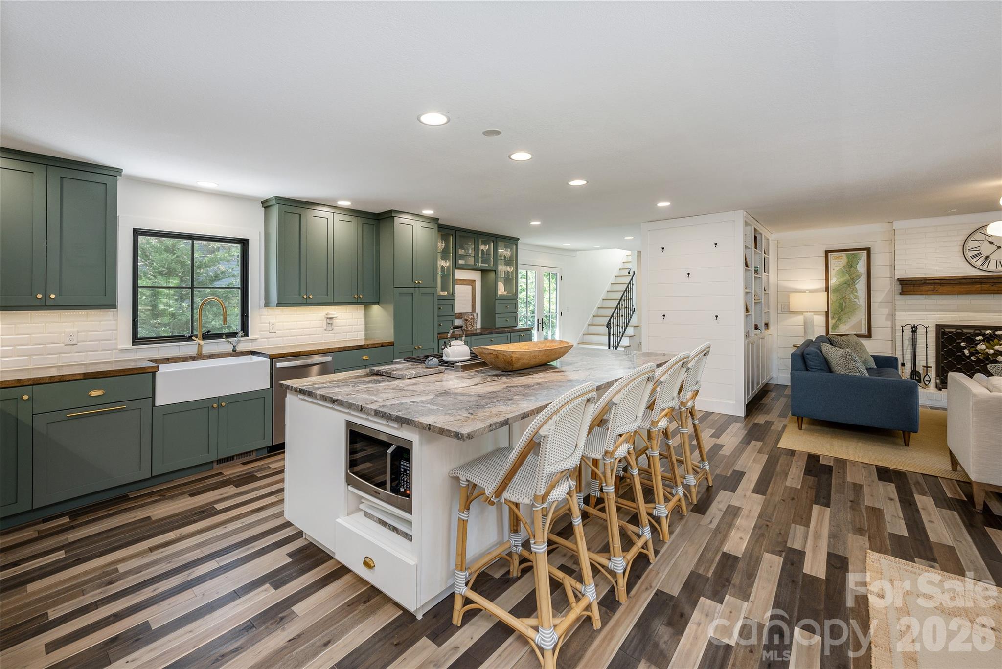 17 Grove Street — Brevard