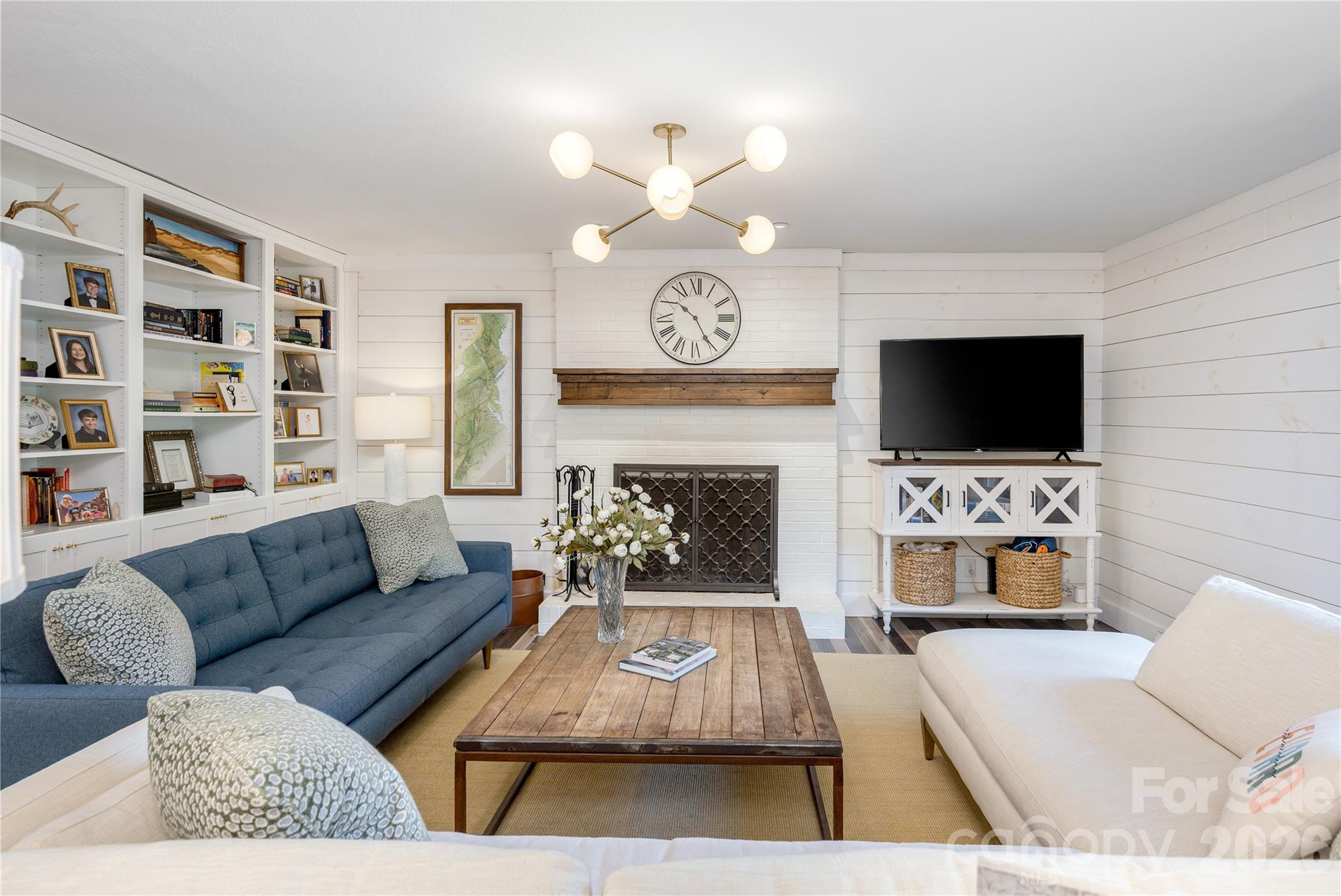 17 Grove Street — Brevard