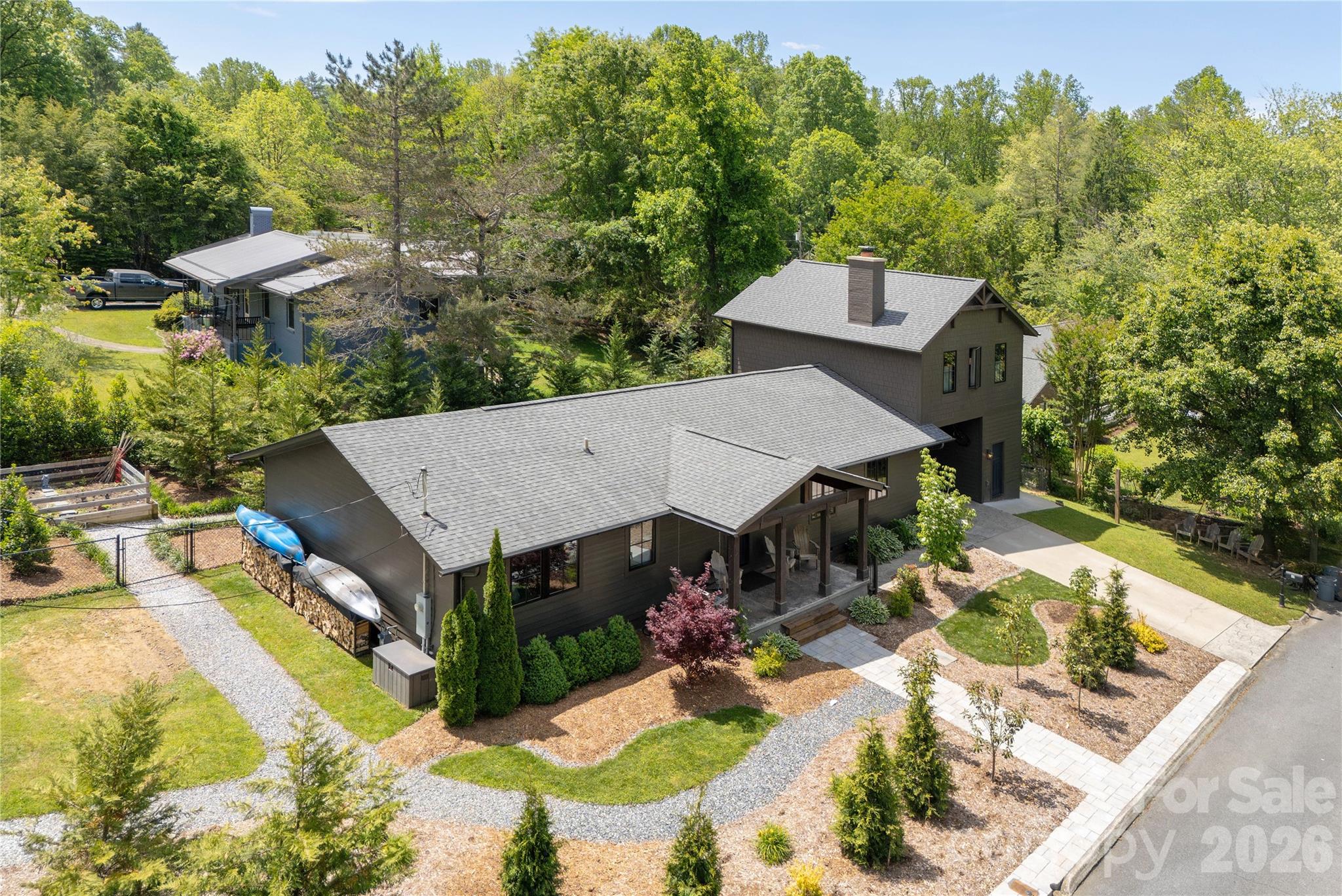 17 Grove Street — Brevard