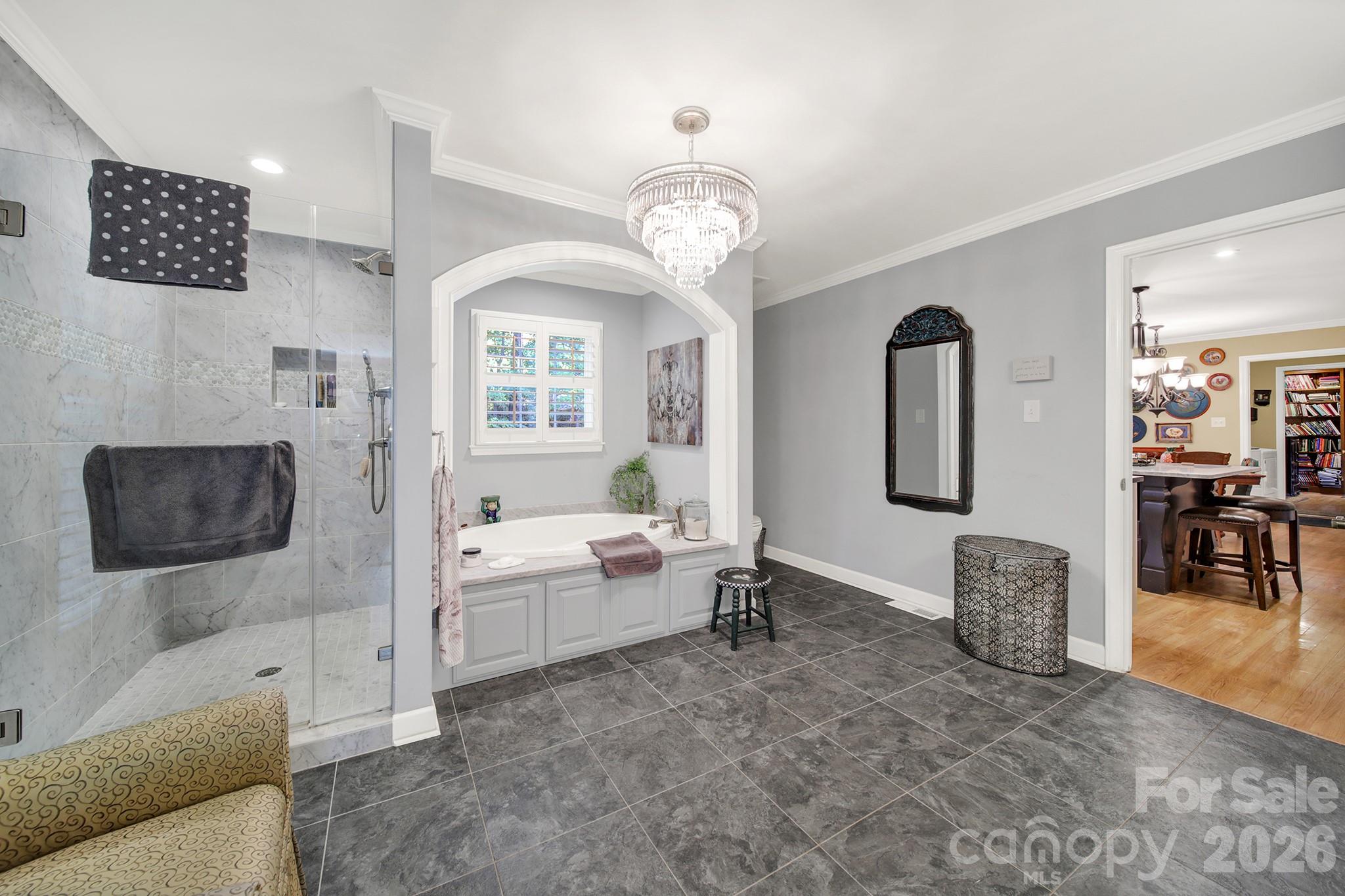 537 Briarwood Road — Lancaster