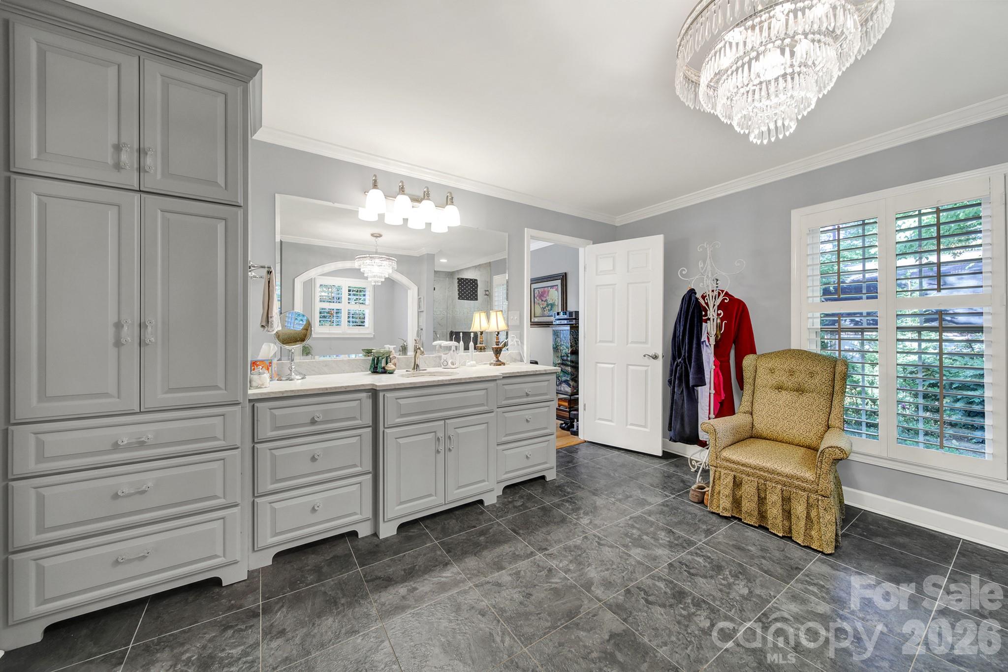 537 Briarwood Road — Lancaster