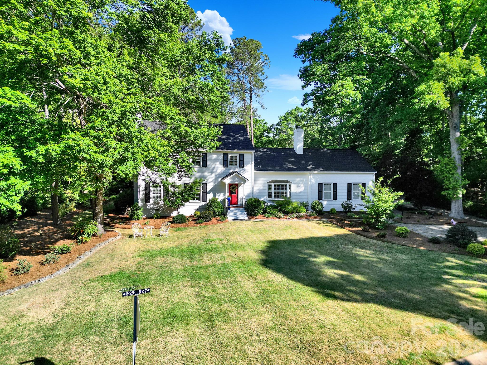 537 Briarwood Road — Lancaster