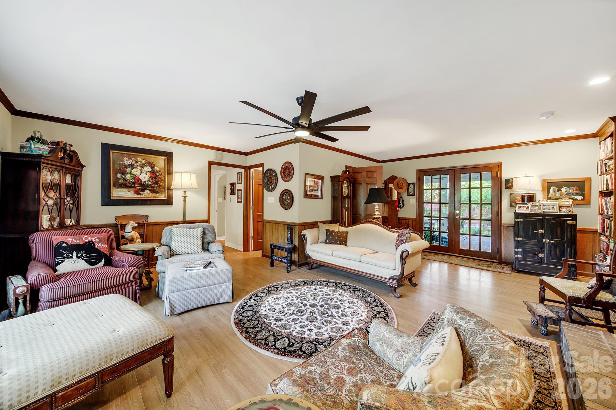 537 Briarwood Road — Lancaster