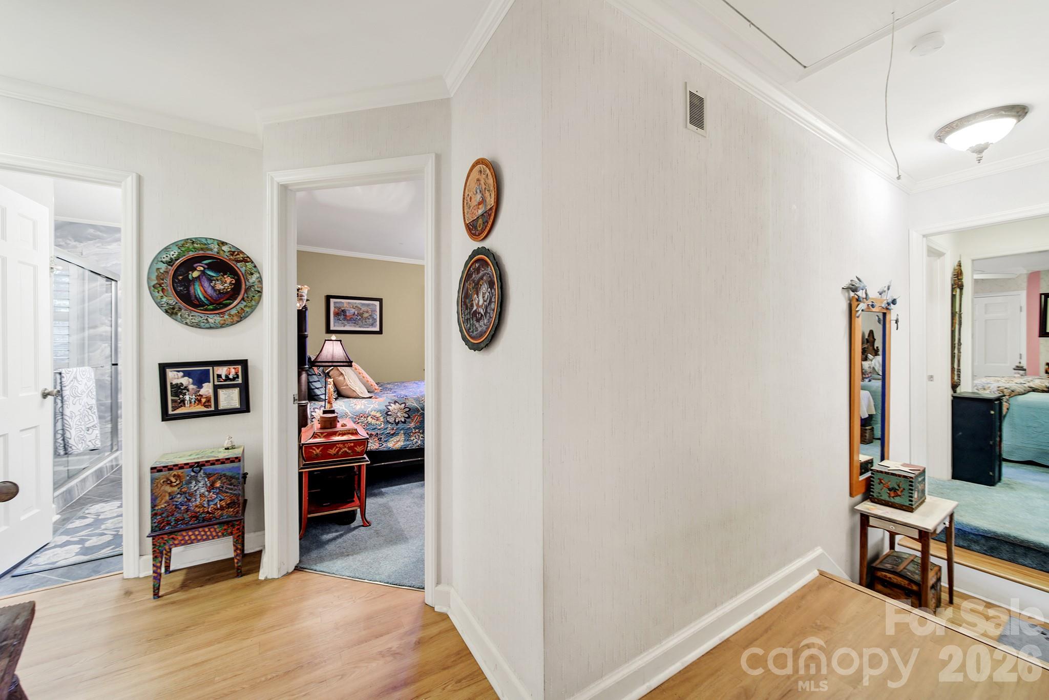 537 Briarwood Road — Lancaster