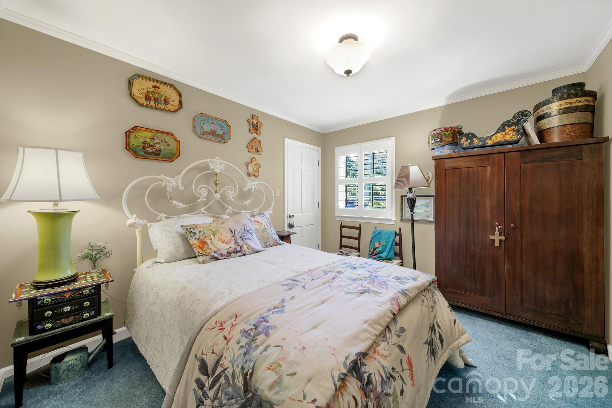 537 Briarwood Road — Lancaster