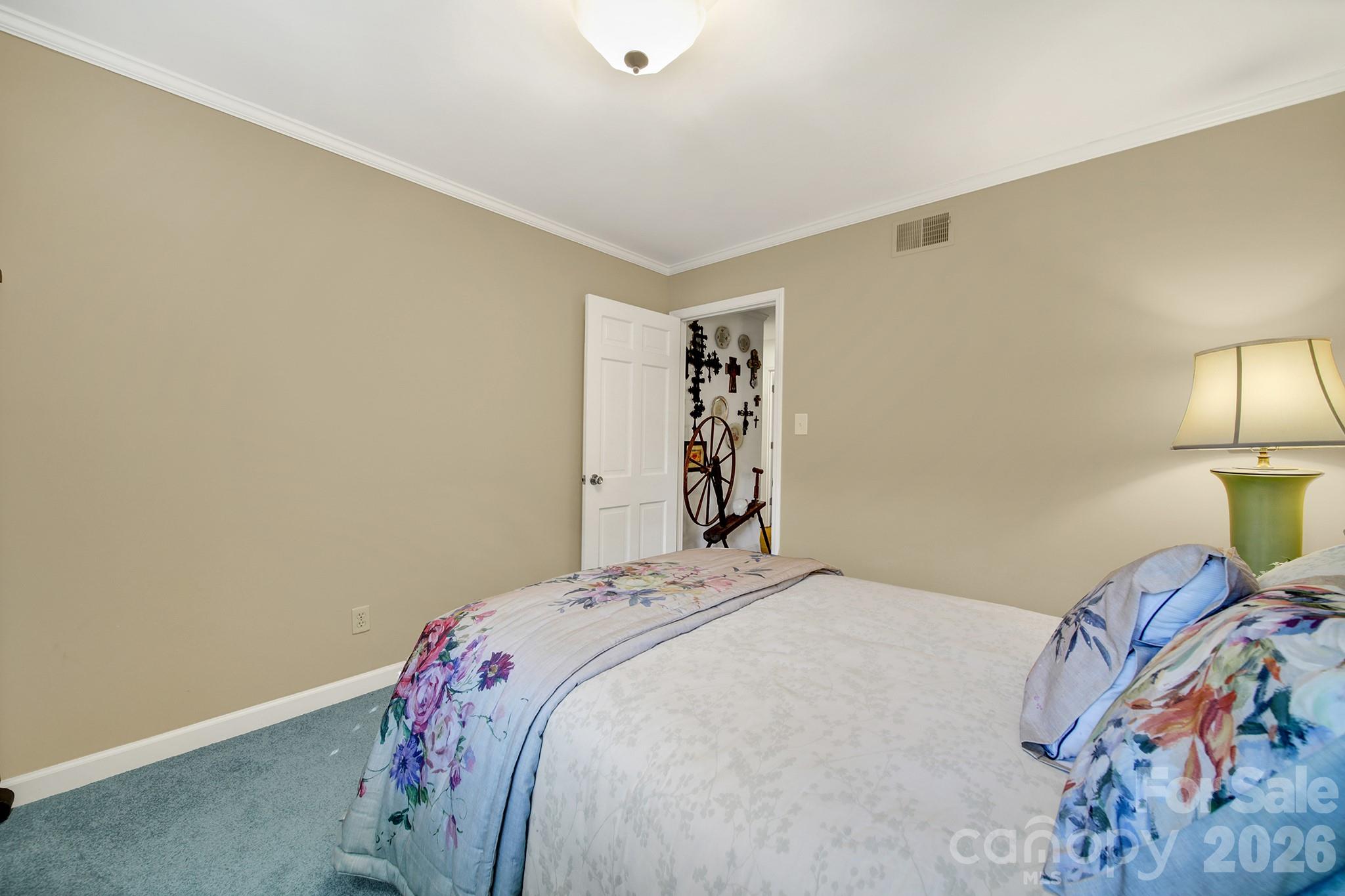 537 Briarwood Road — Lancaster