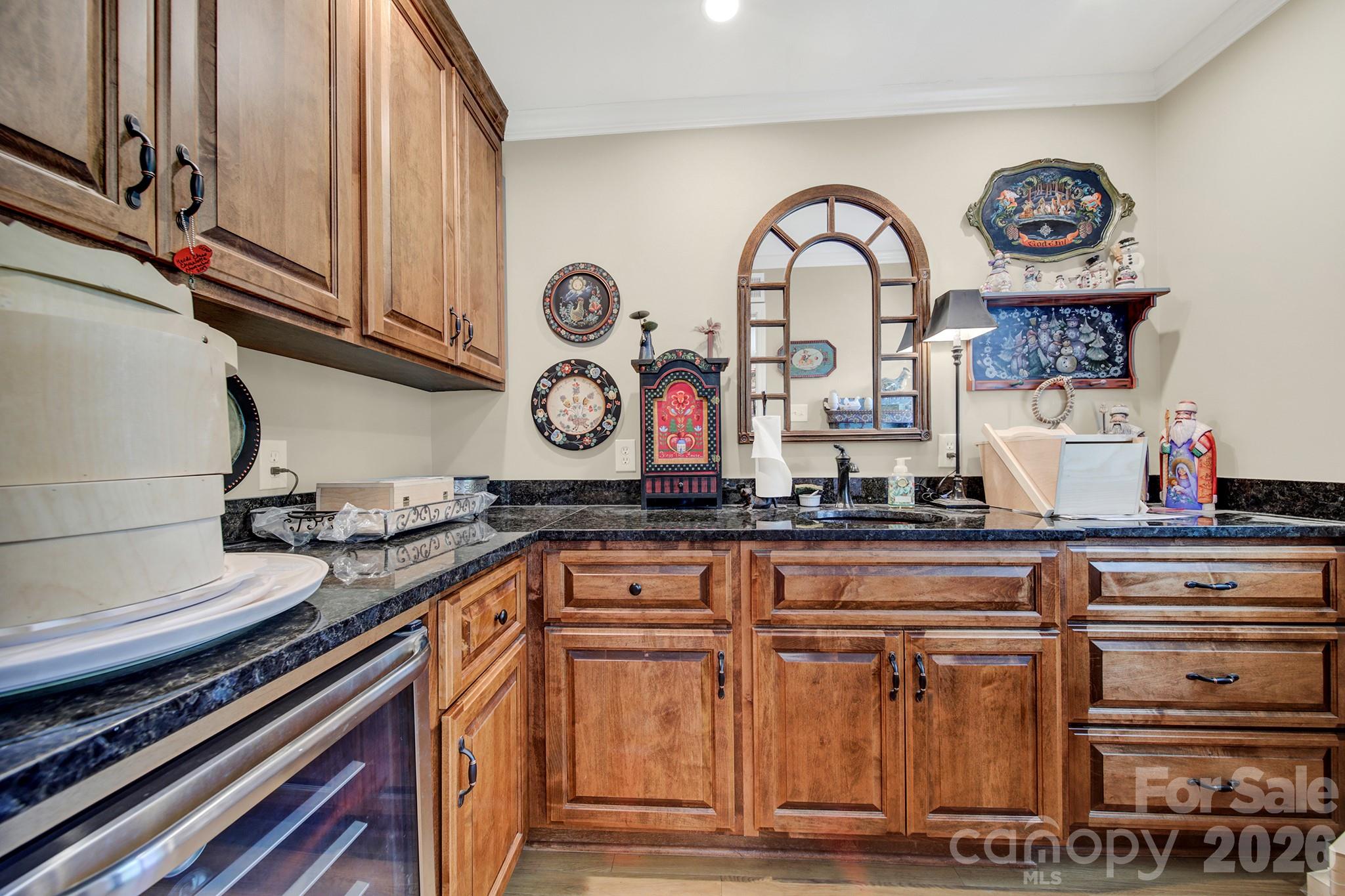 537 Briarwood Road — Lancaster