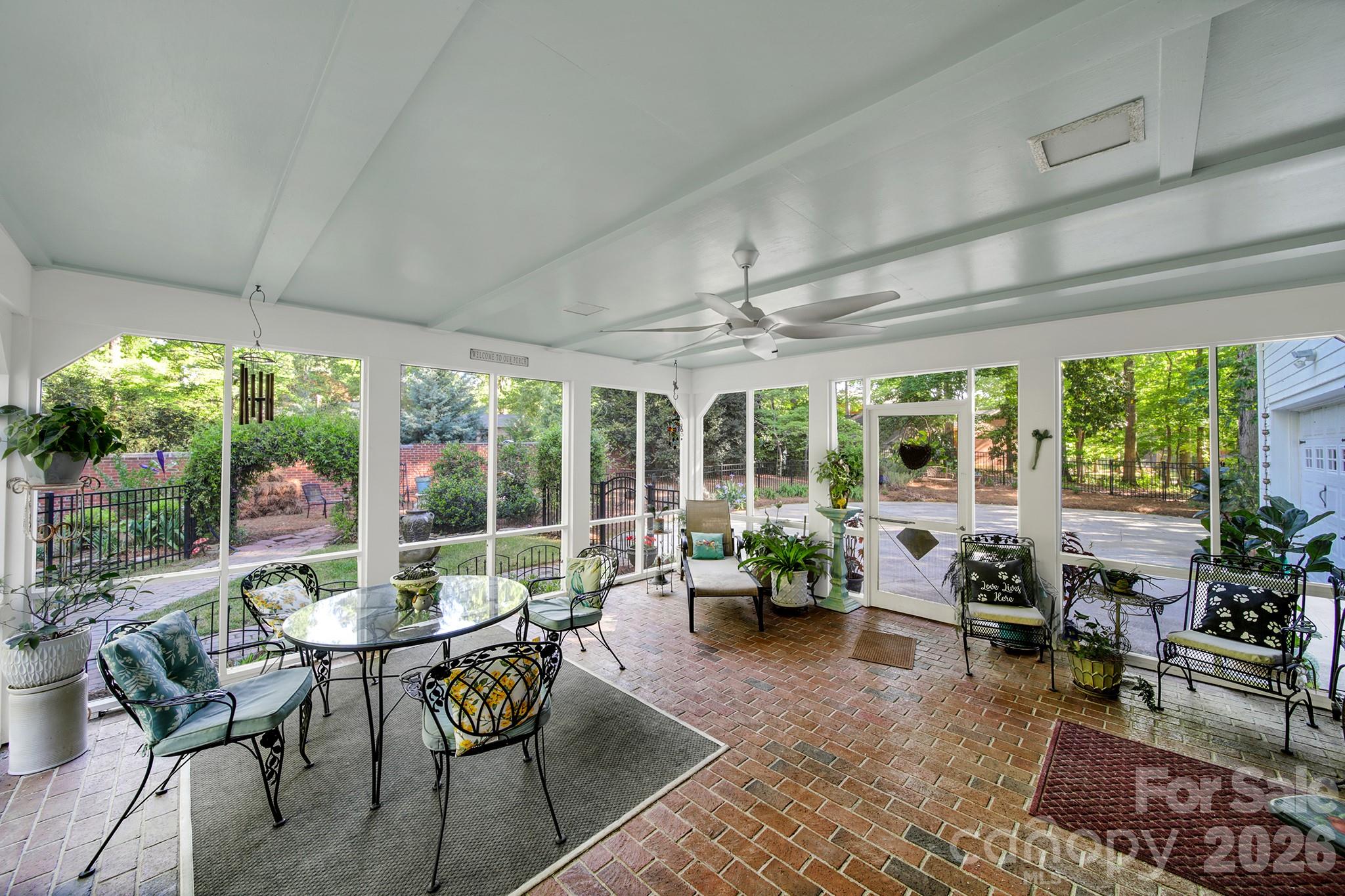 537 Briarwood Road — Lancaster