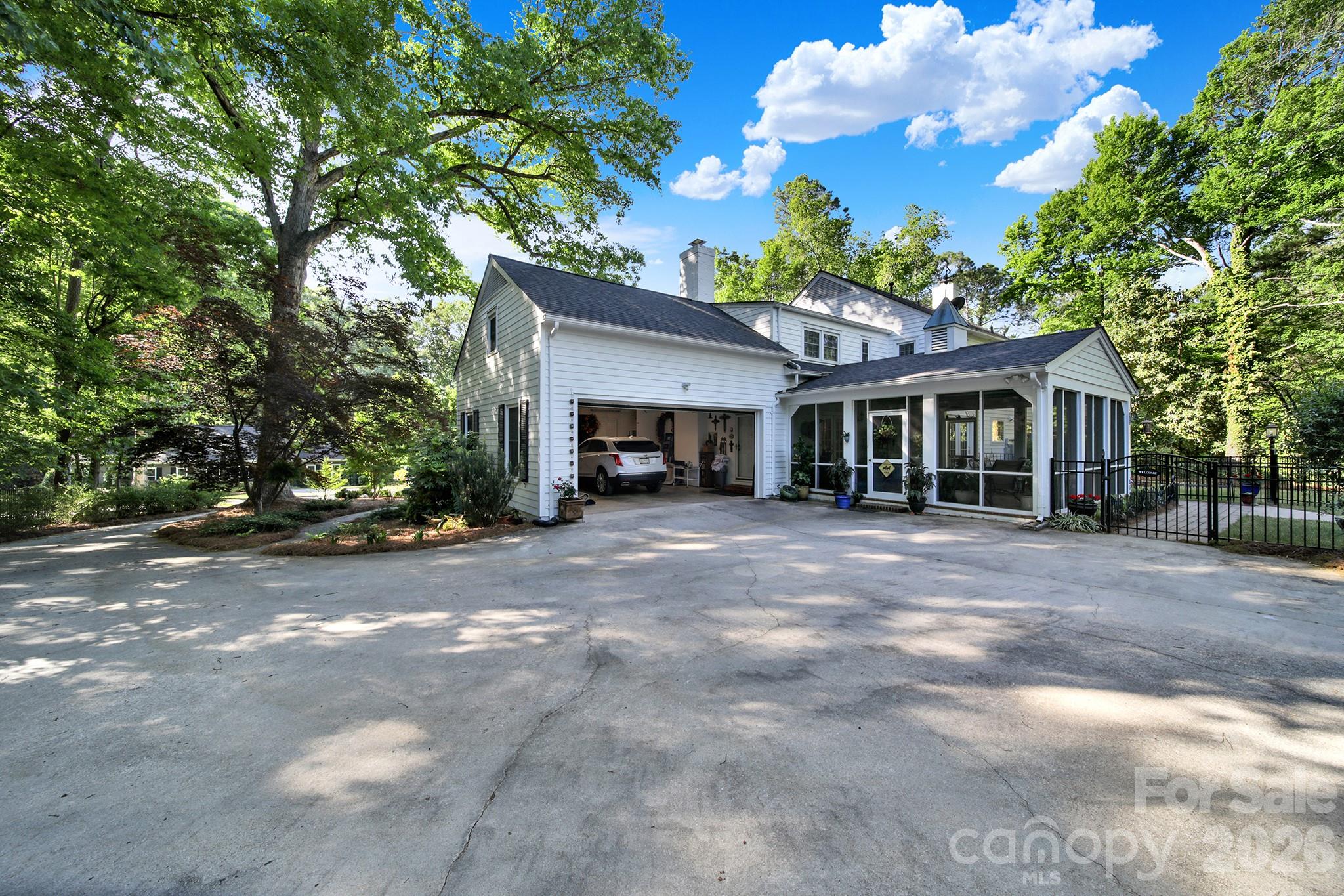 537 Briarwood Road — Lancaster