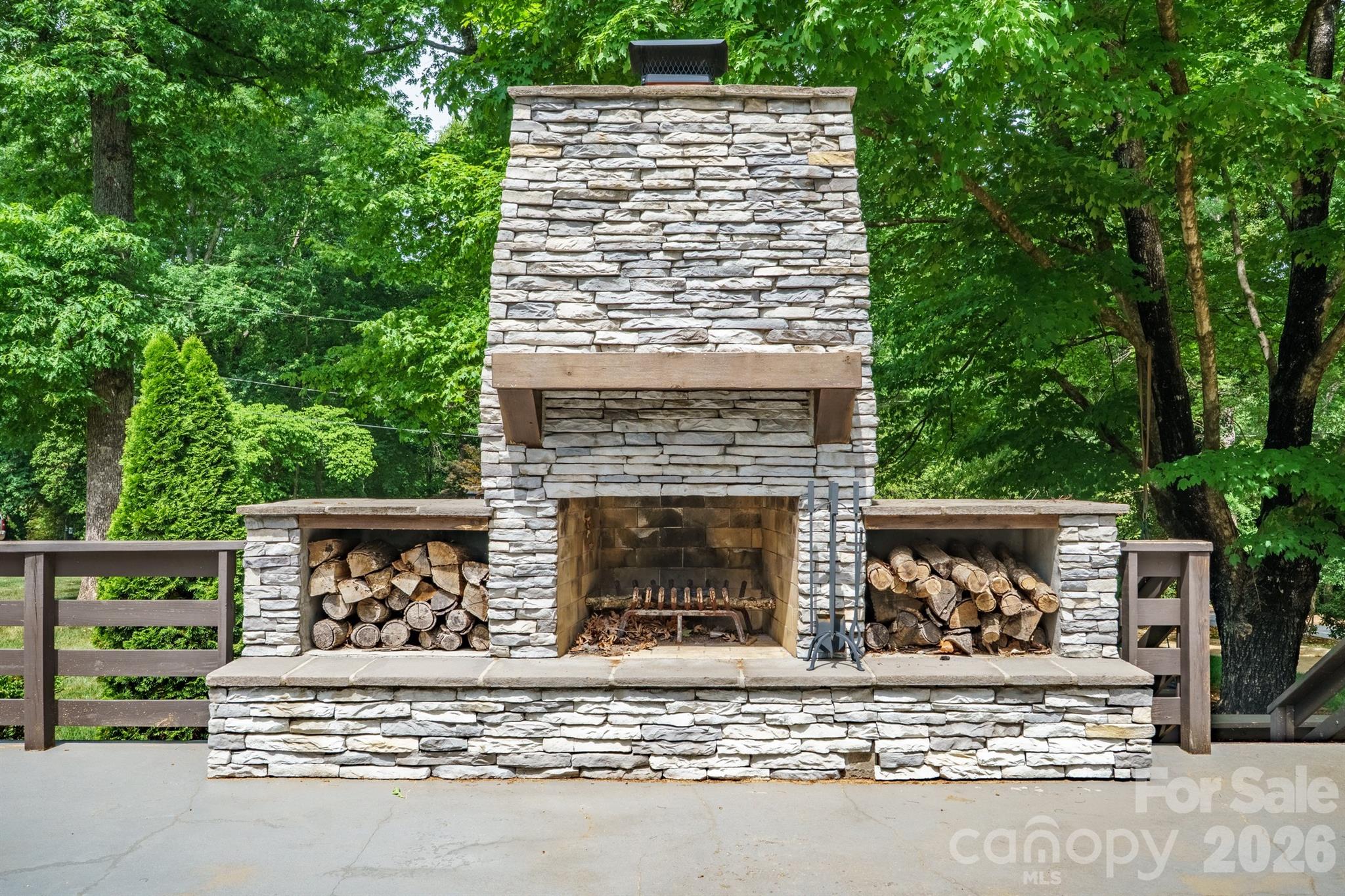 240 36th Avenue Circle NW — Hickory