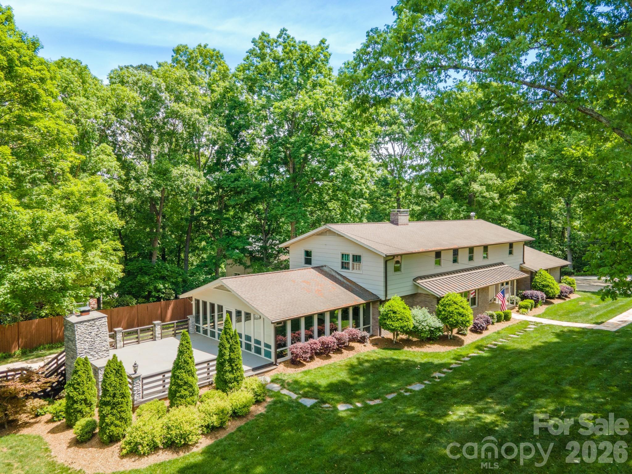 240 36th Avenue Circle NW — Hickory