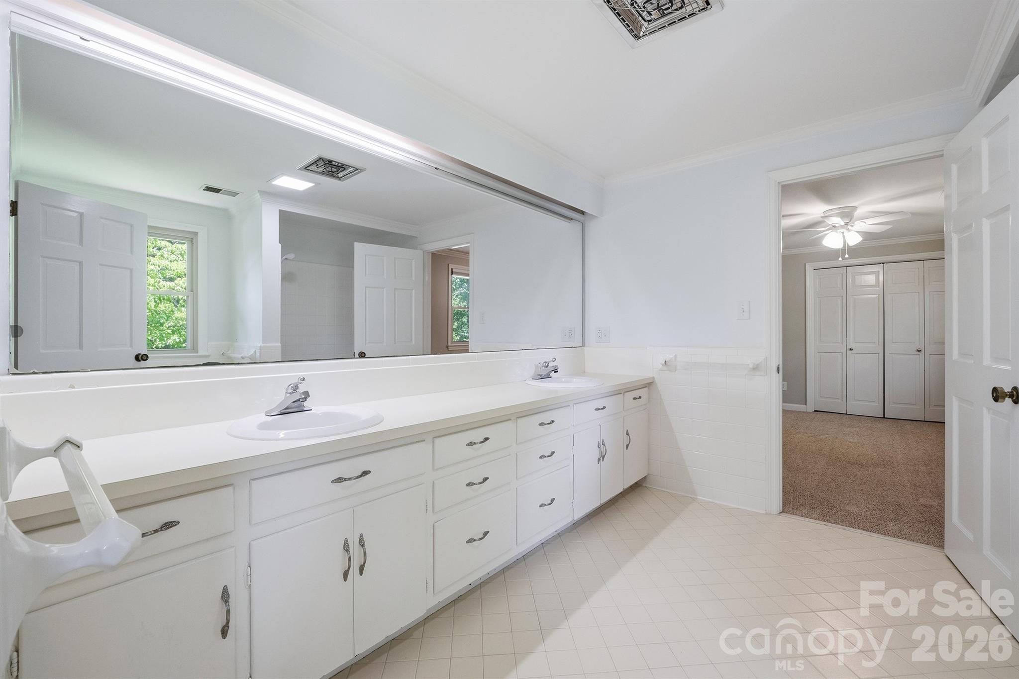 240 36th Avenue Circle NW — Hickory