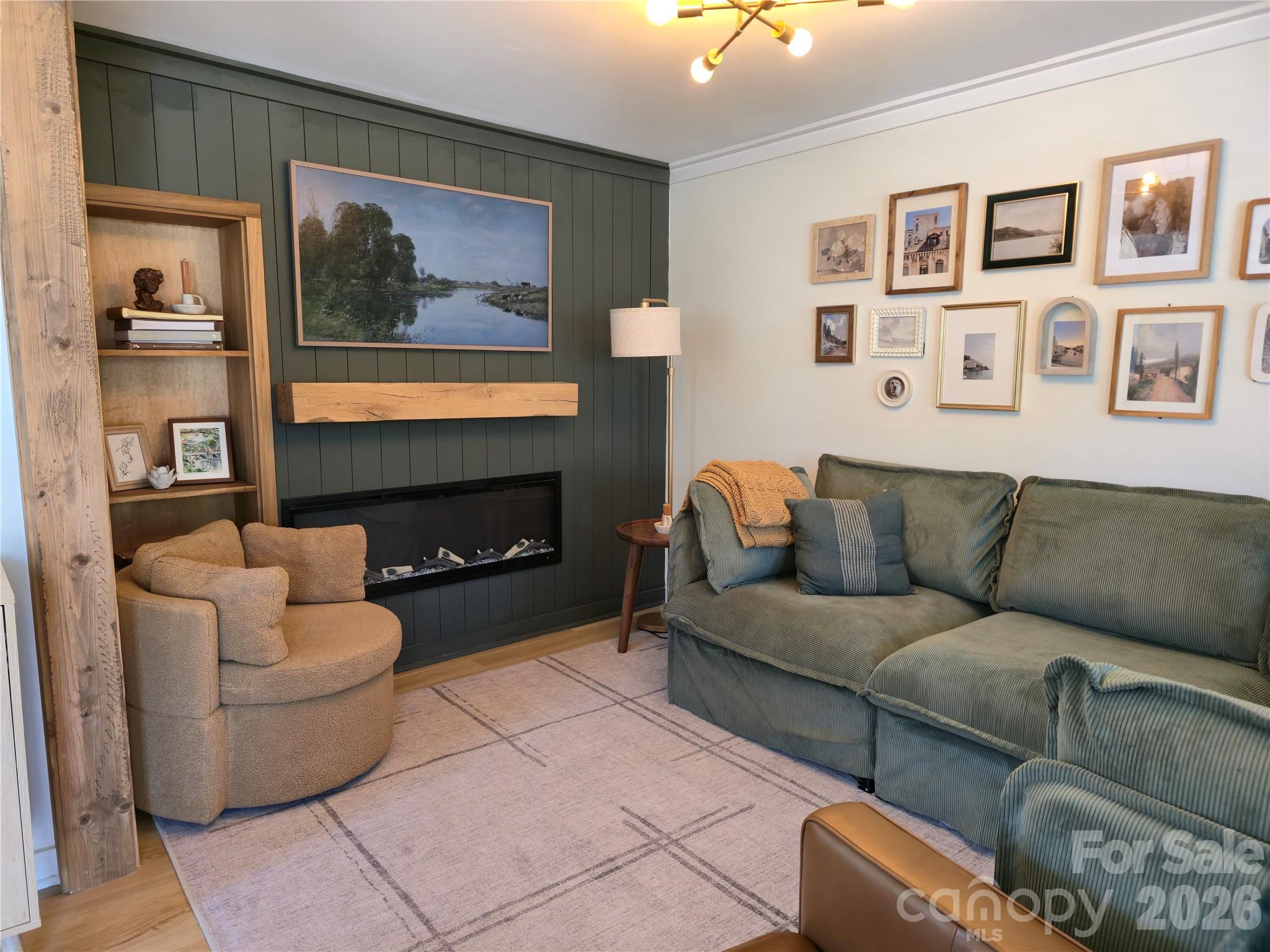 152 Florida Avenue — Forest City