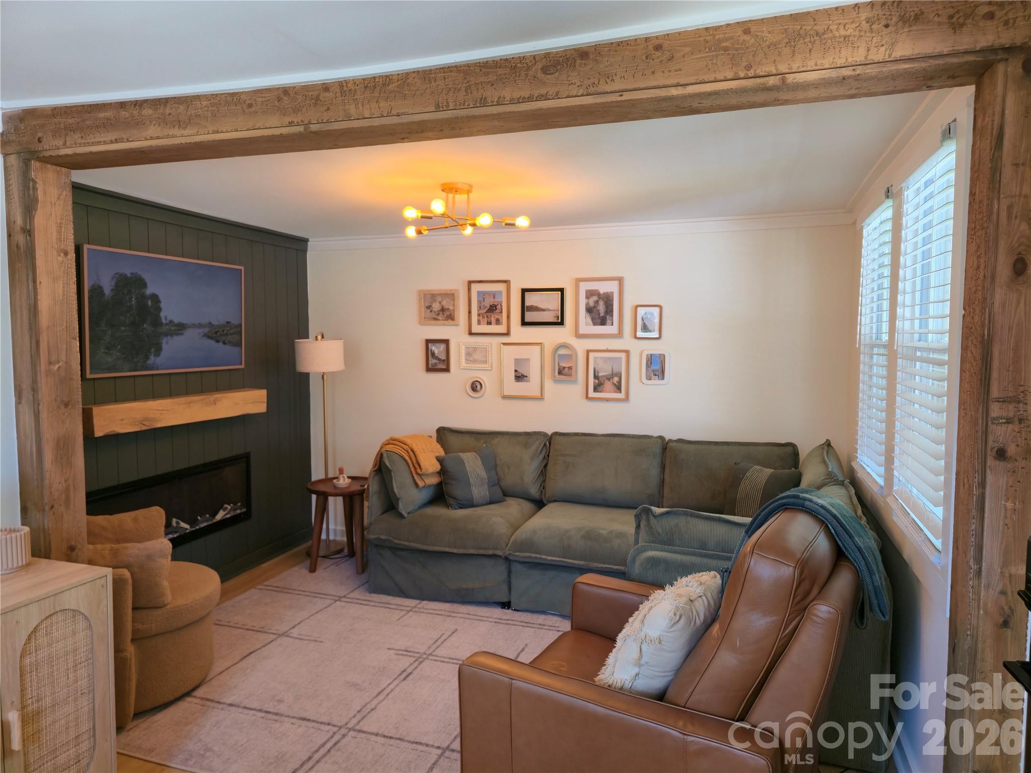152 Florida Avenue — Forest City
