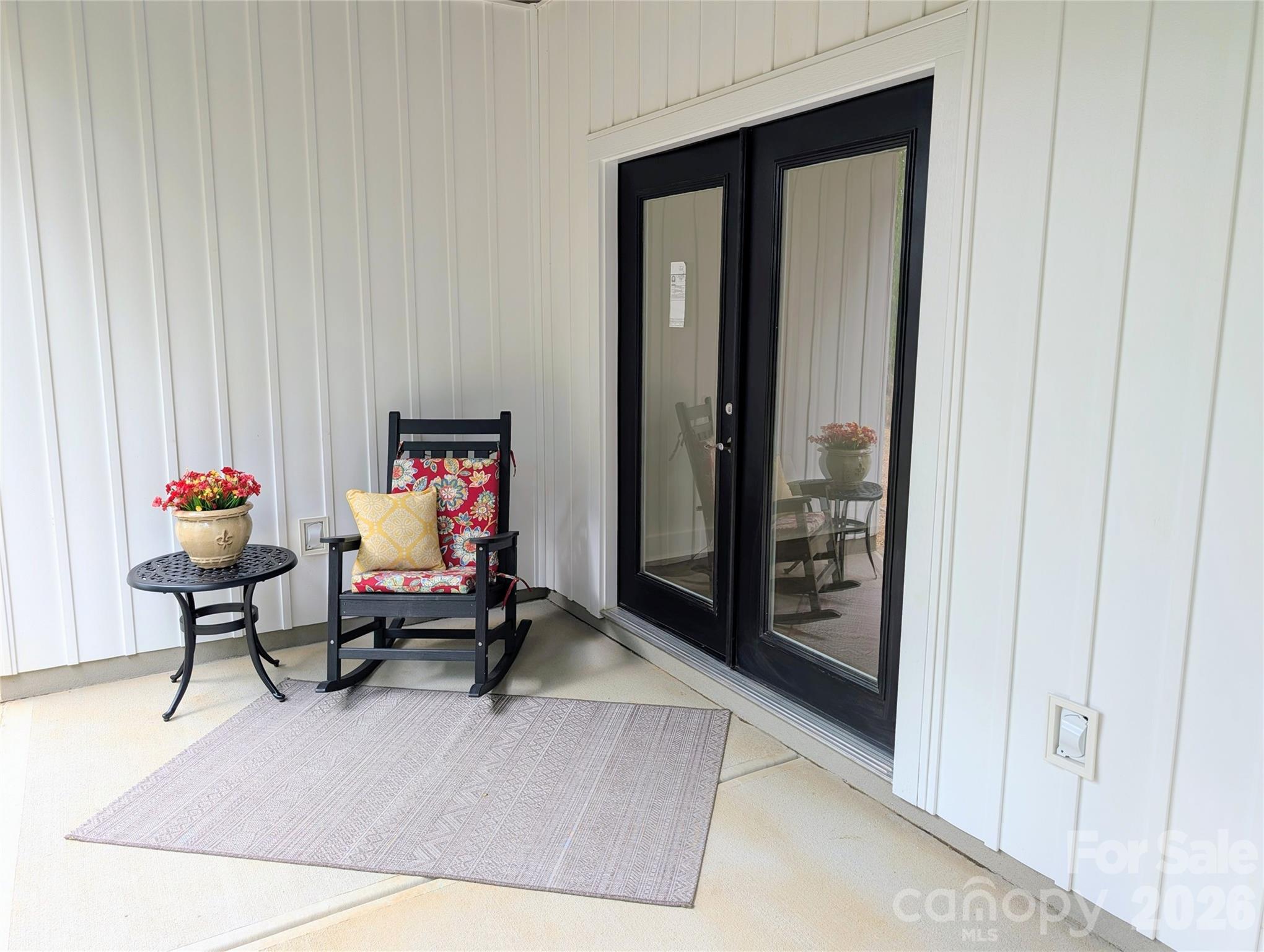 725 Potter Road — Lancaster