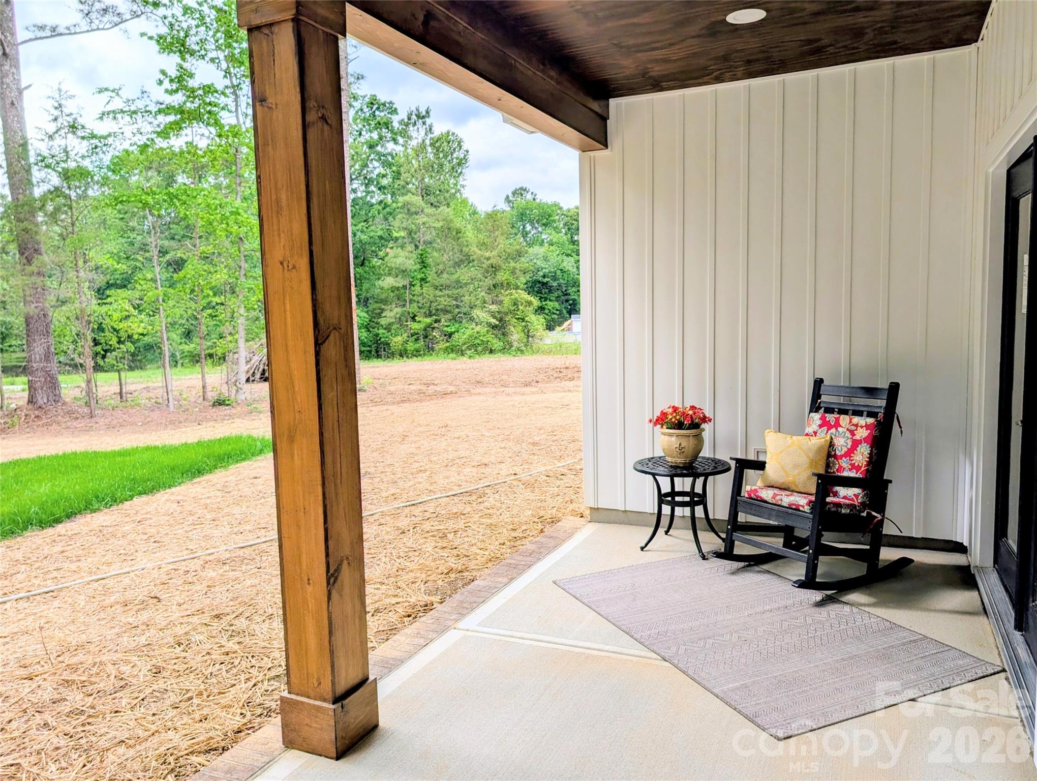 725 Potter Road — Lancaster