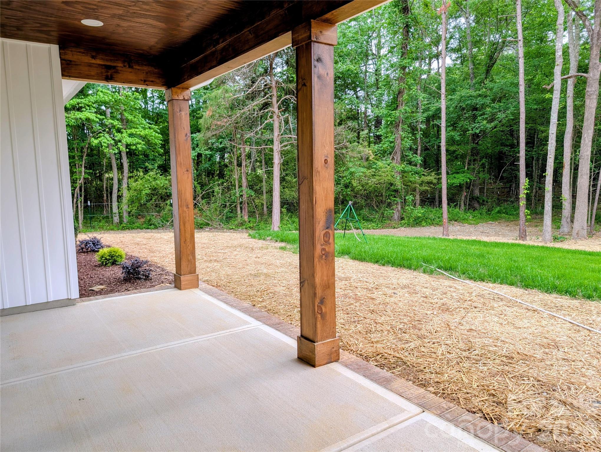 725 Potter Road — Lancaster