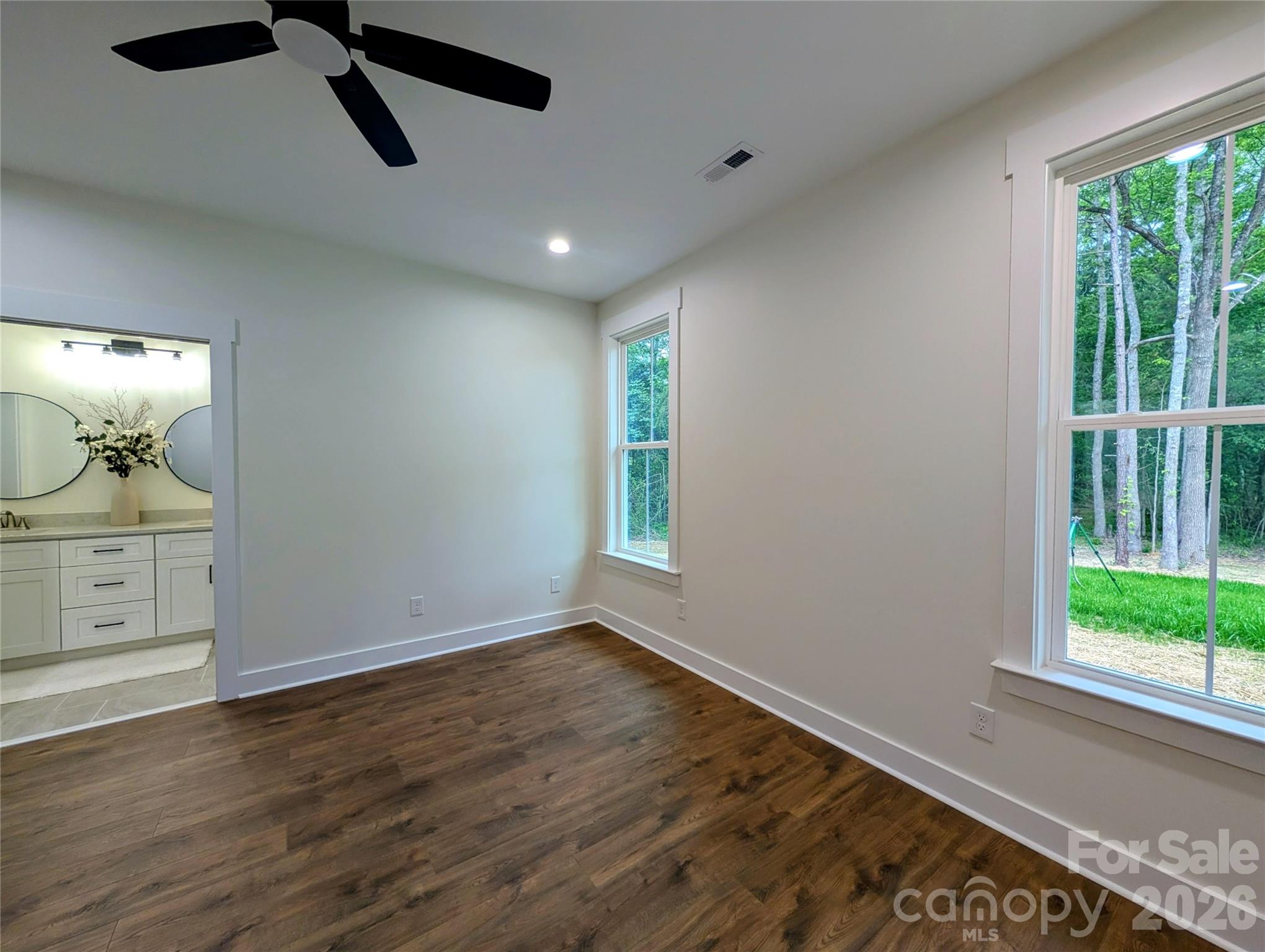 725 Potter Road — Lancaster