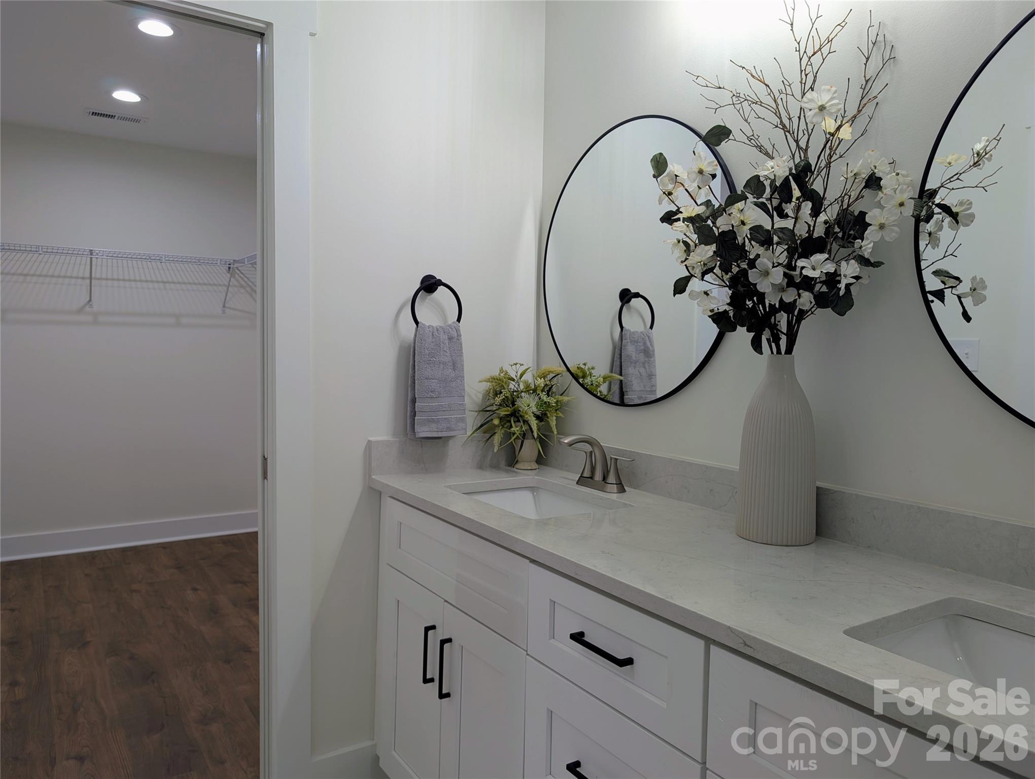725 Potter Road — Lancaster