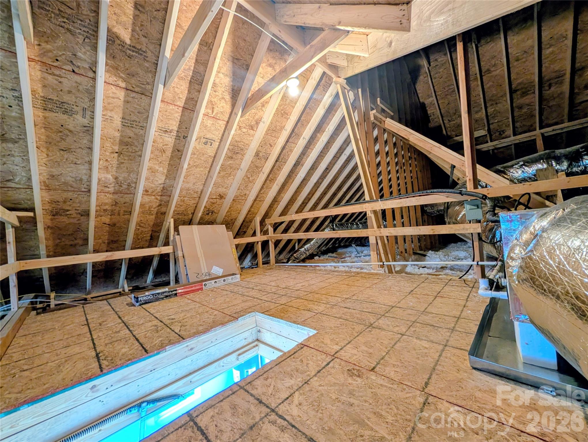 725 Potter Road — Lancaster