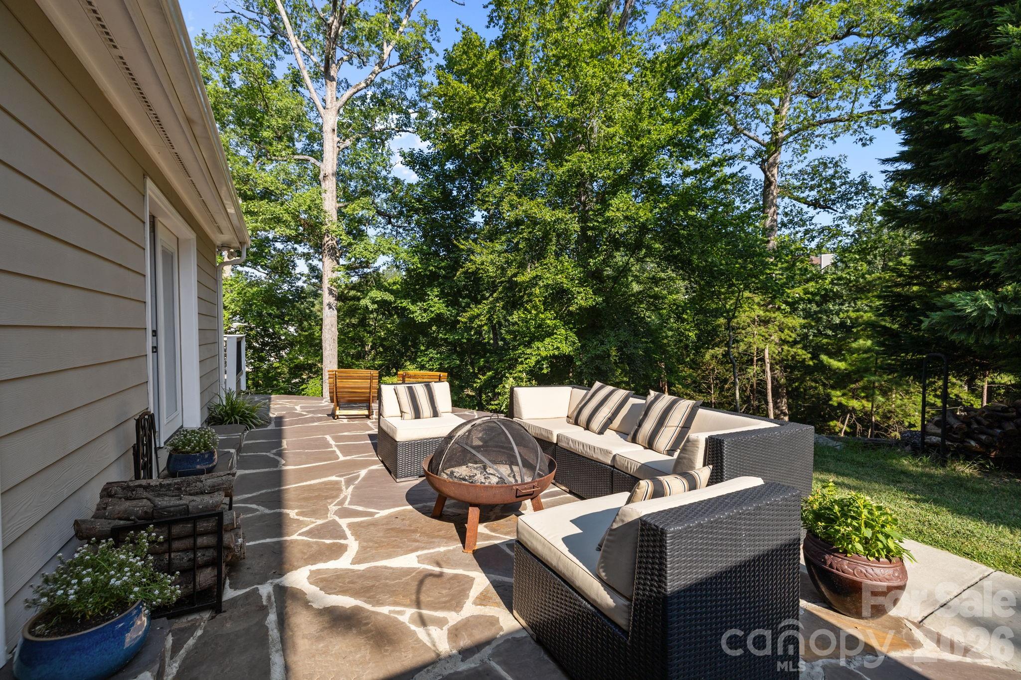 13934 Kings Carriage Lane — Charlotte