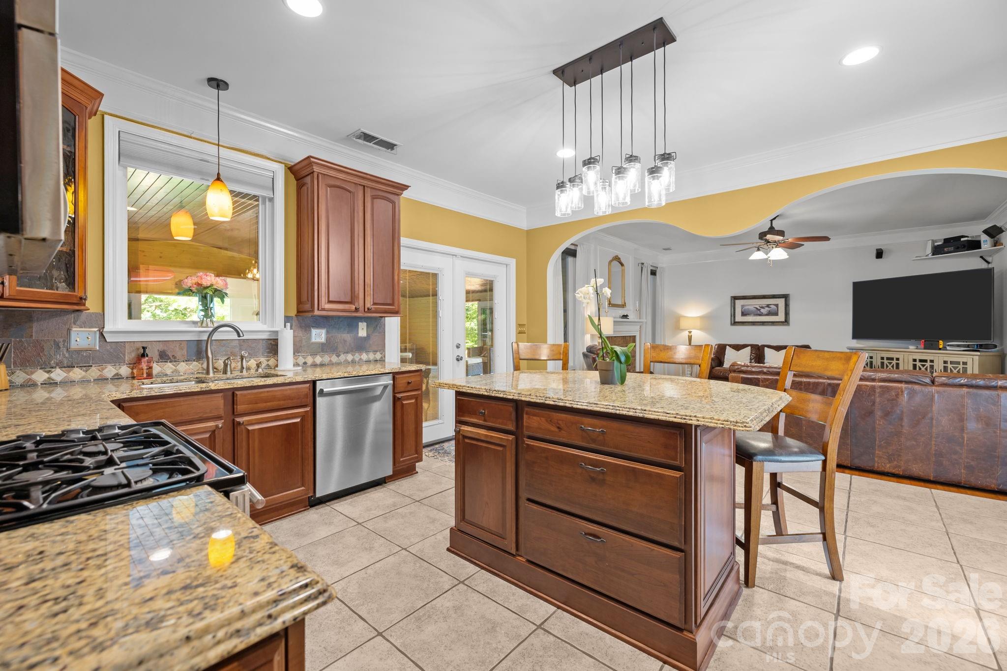 13934 Kings Carriage Lane — Charlotte