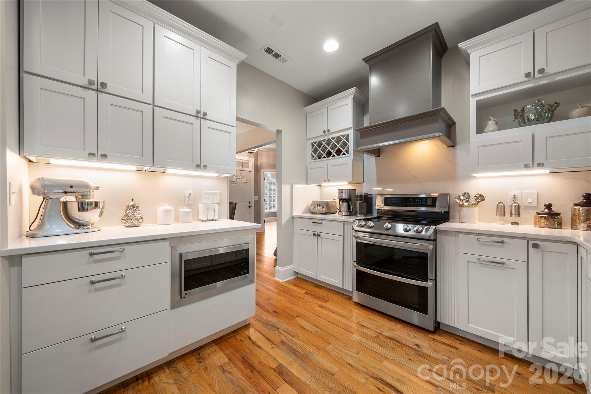 686 White Oaks Road — Mooresville