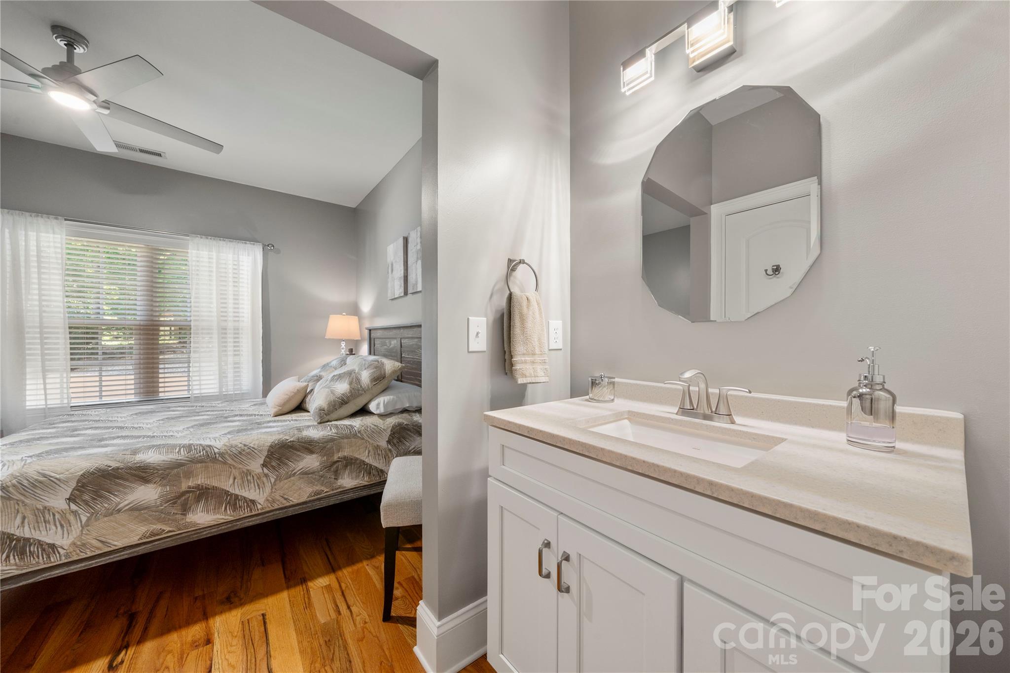 686 White Oaks Road — Mooresville