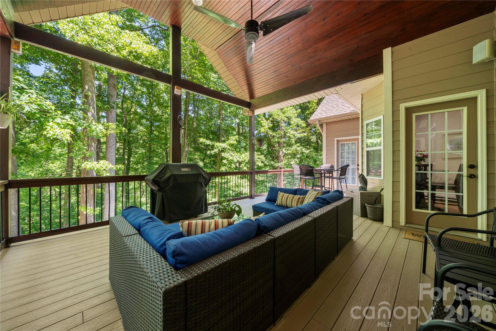 686 White Oaks Road — Mooresville