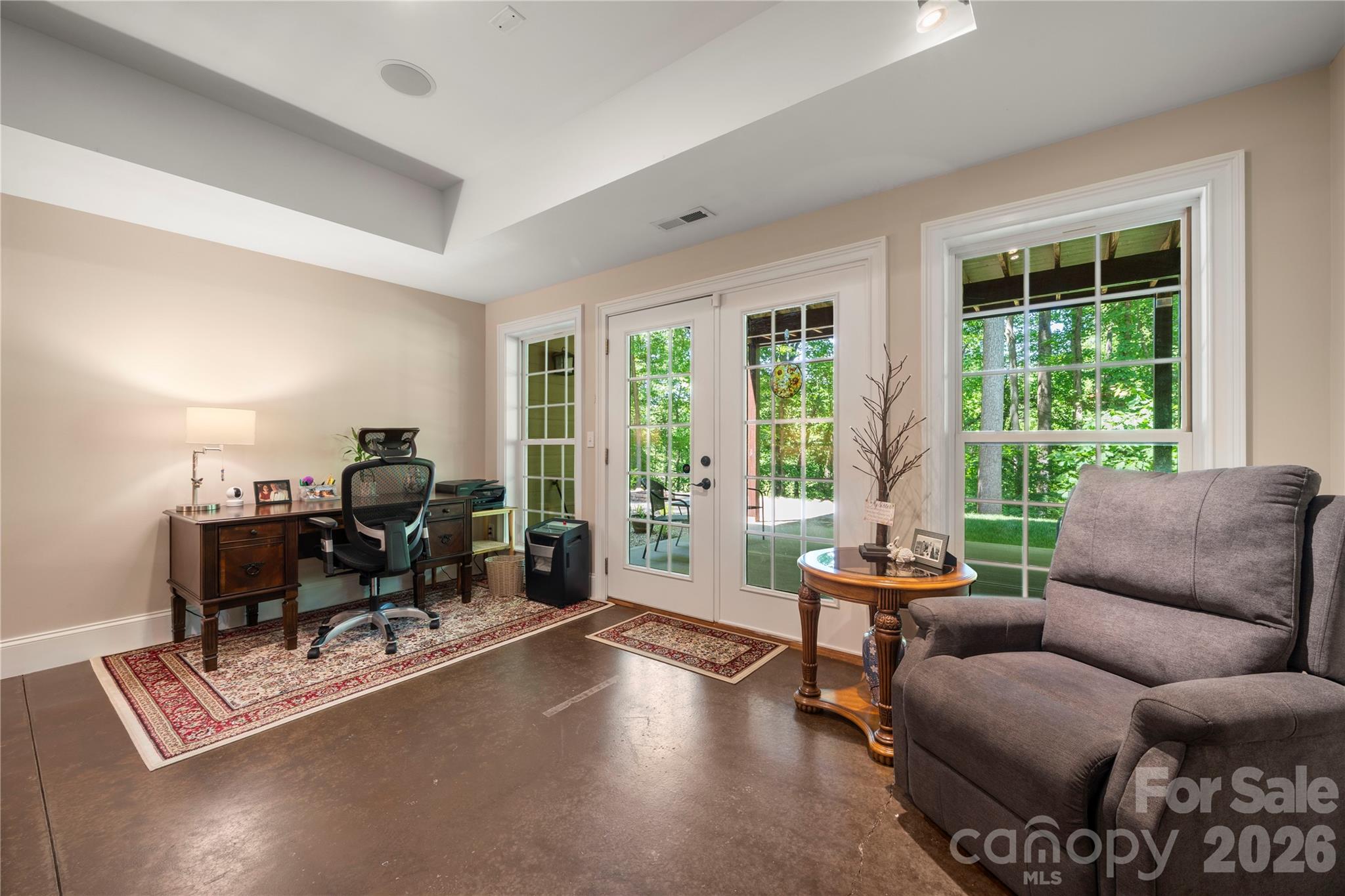 686 White Oaks Road — Mooresville