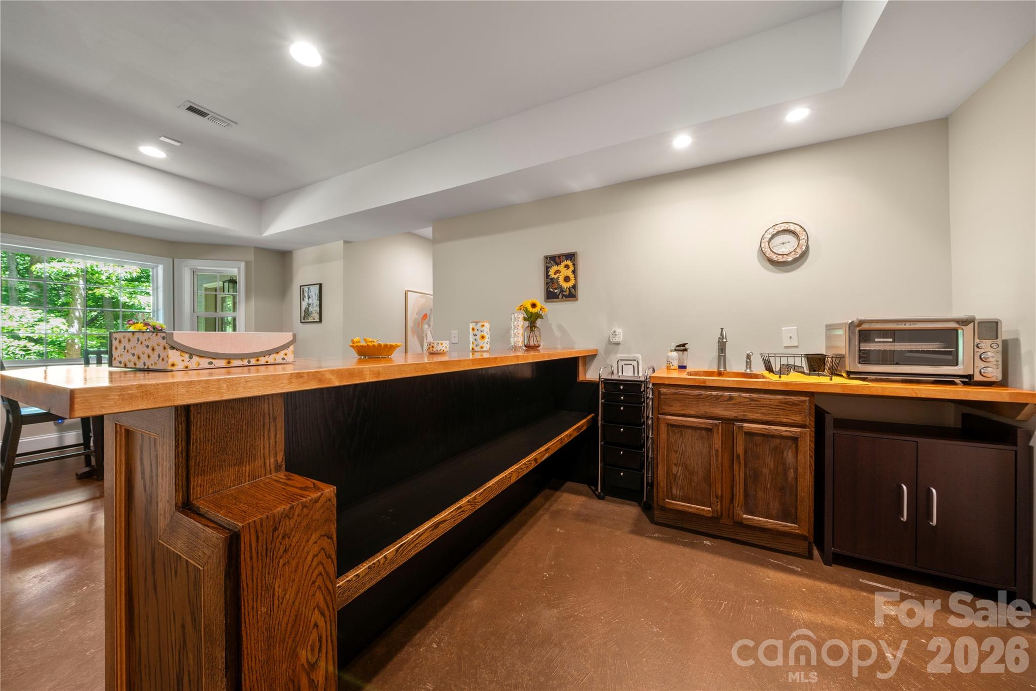 686 White Oaks Road — Mooresville