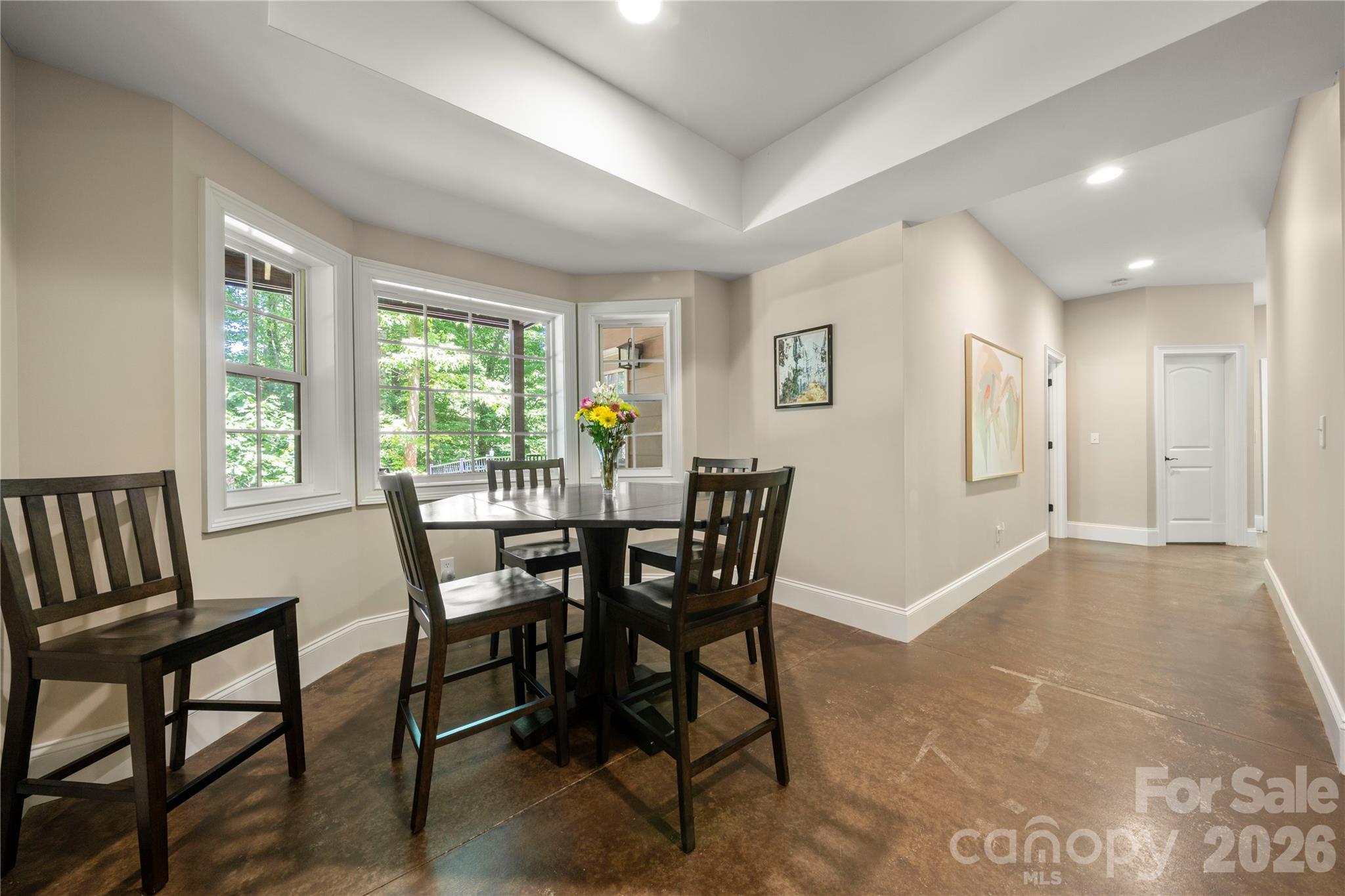 686 White Oaks Road — Mooresville