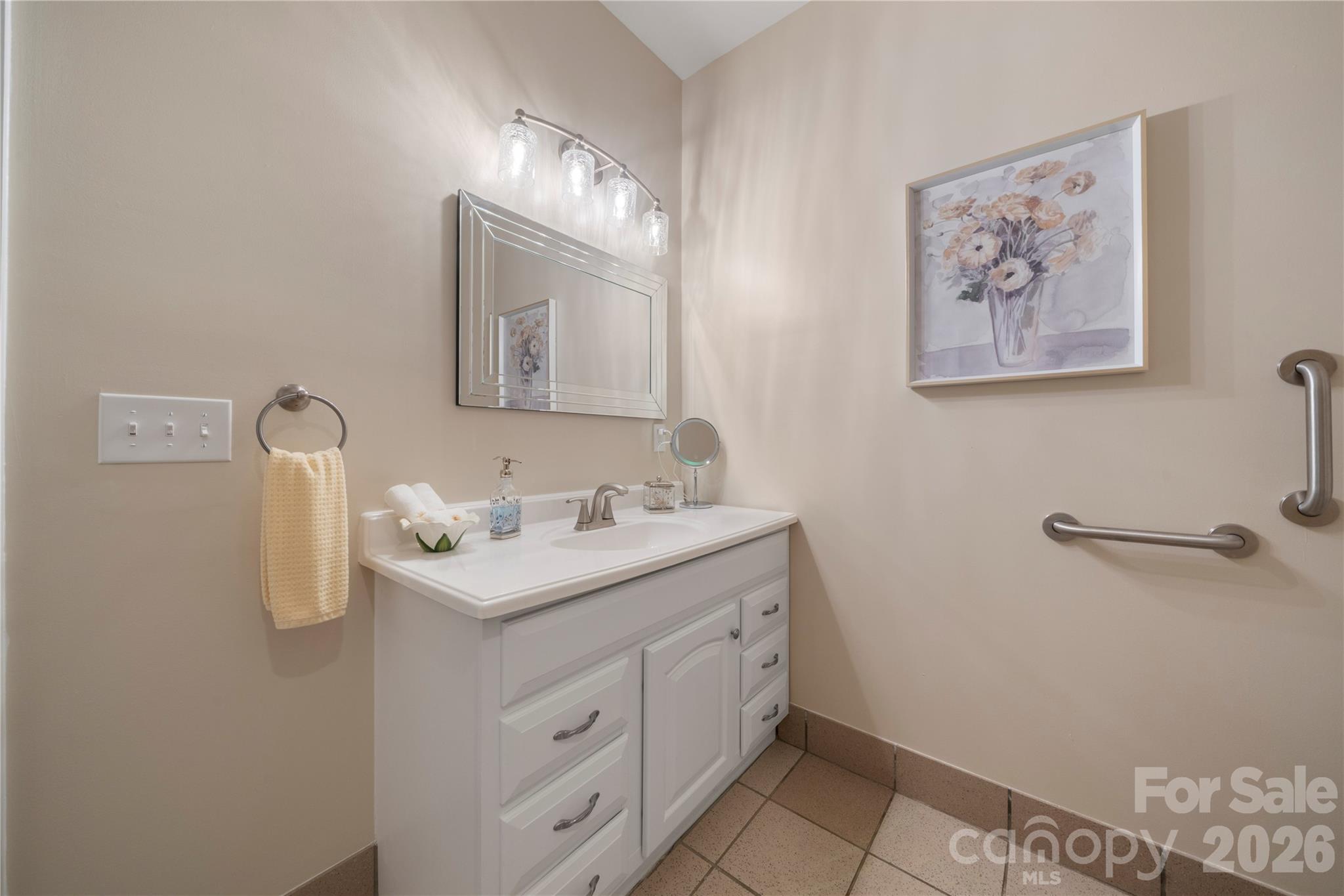 686 White Oaks Road — Mooresville