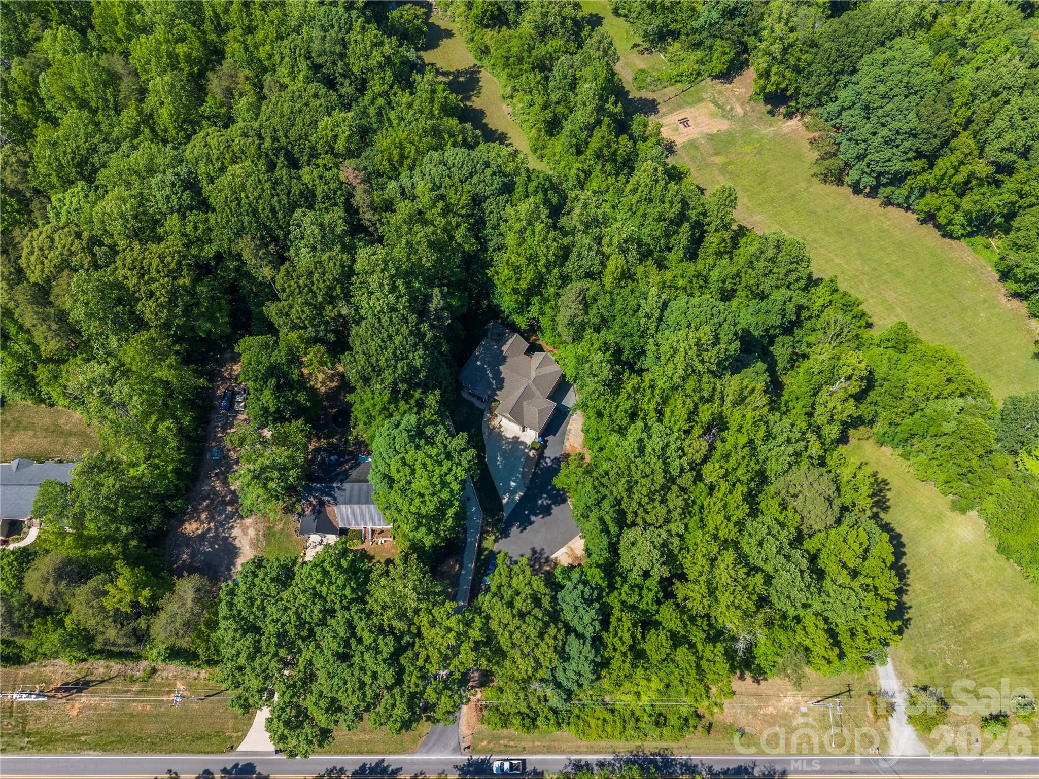 686 White Oaks Road — Mooresville